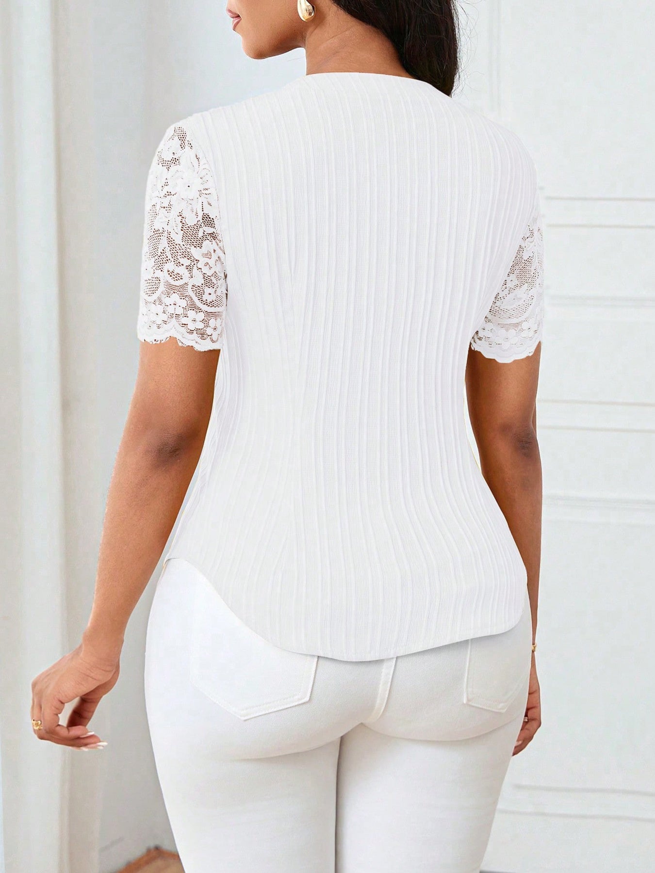 06f44b3adda34a9c9549772fa6ad8756-Max