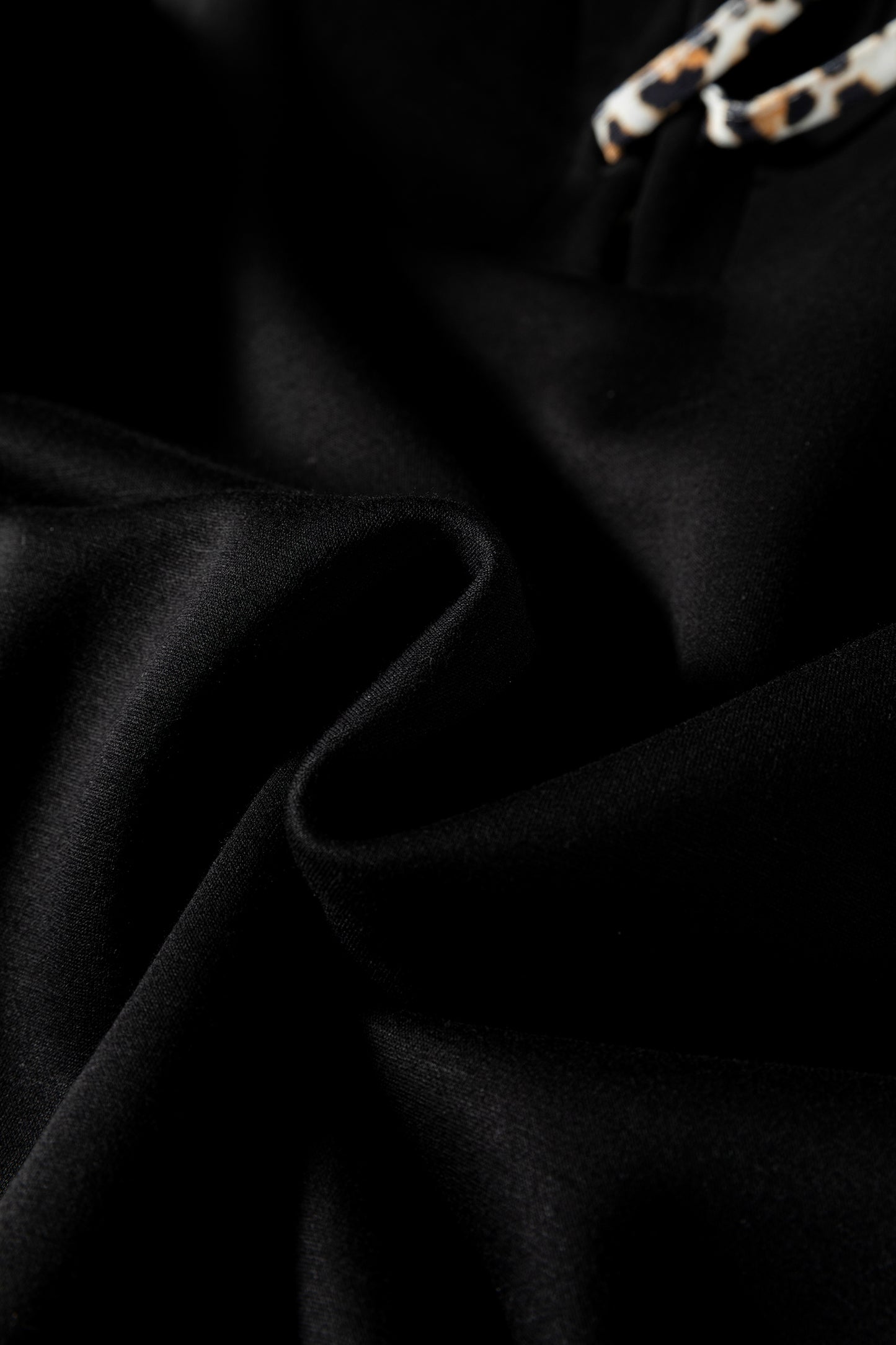 Black Leopard Contrast Drawstring Hood Drop Shoulder Loose Top