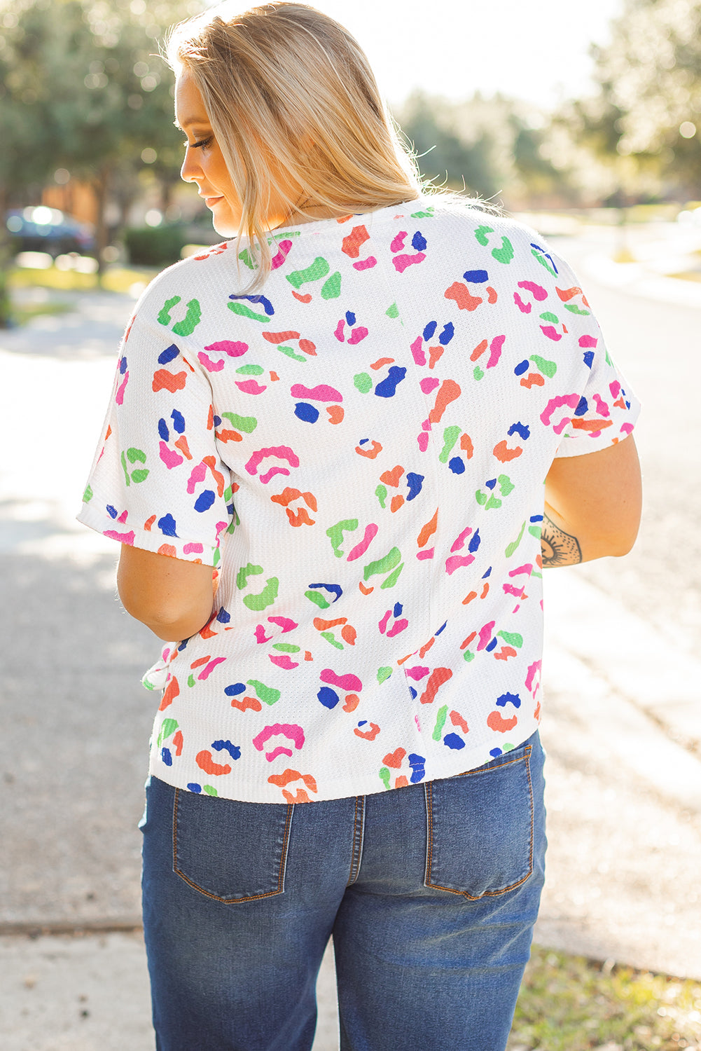 White Multicolor Leopard Print Textured Plus Size T Shirt-Plus Size/Plus Size Tops/Plus Size Blouses & Shirts-[Adult]-[Female]-2022 Online Blue Zone Planet