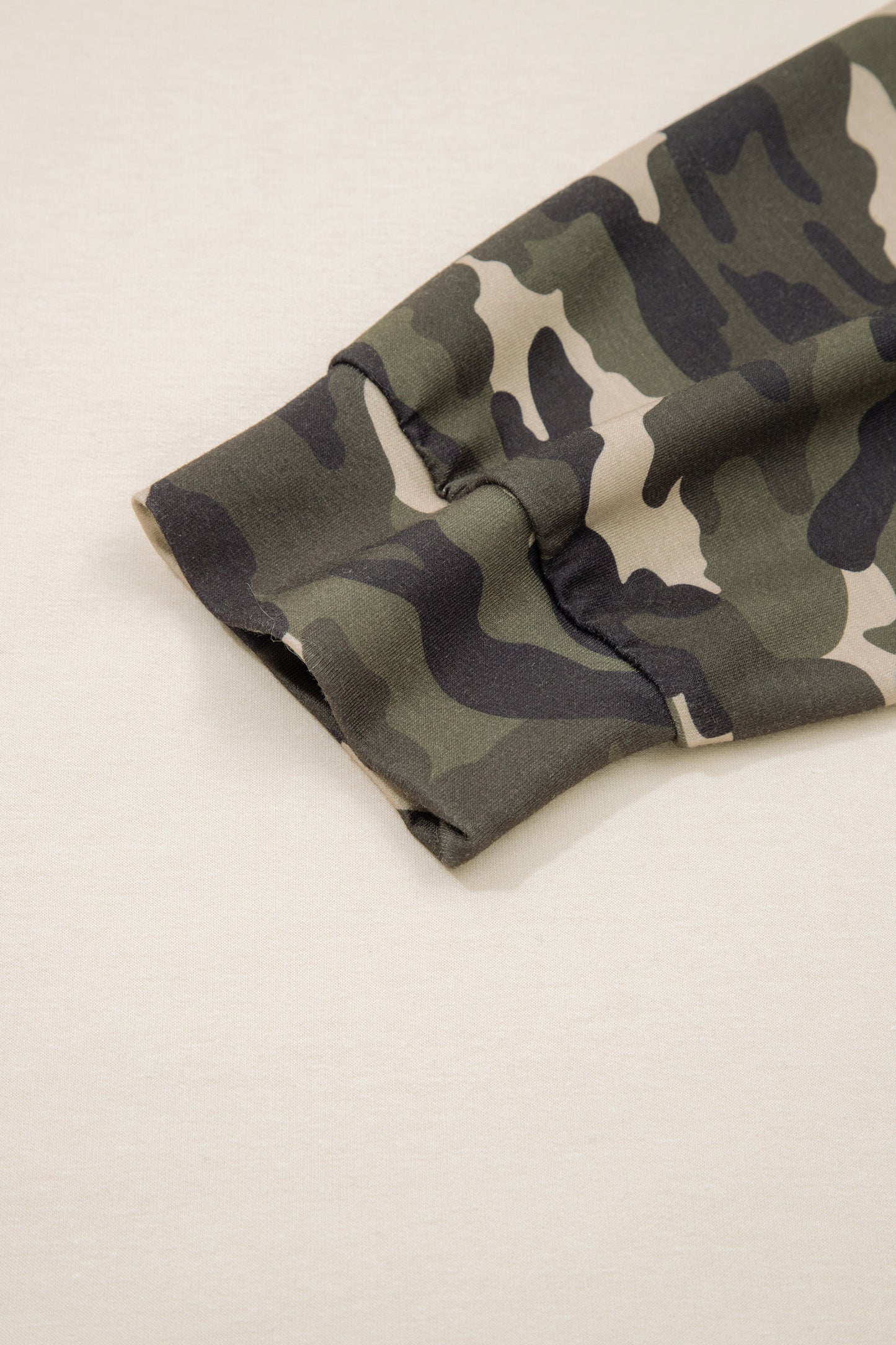 Apricot Camo Print Patchwork Sleeve Raw Hem Plus Size Sweatshirt-Plus Size/Plus Size Sweatshirts & Hoodies-[Adult]-[Female]-2022 Online Blue Zone Planet