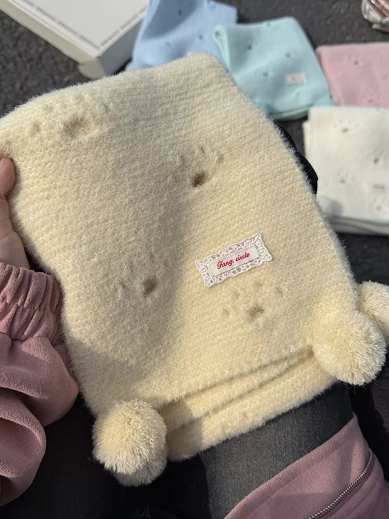 18e2cb6b231f4e08bc069b463c67fd40-Max-Origin