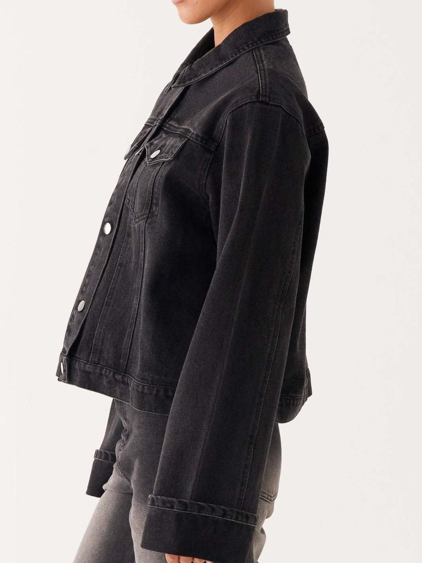 19f00c11-a4f3-448a-b8ec-959666d75c43-Max