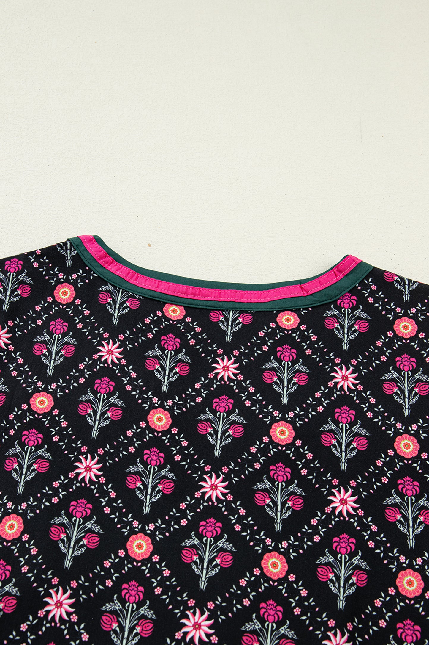 Black Contrast V Neckline Bracelet Sleeve Vintage Floral Blouse-Bracelet-[Adult]-[Female]-2022 Online Blue Zone Planet