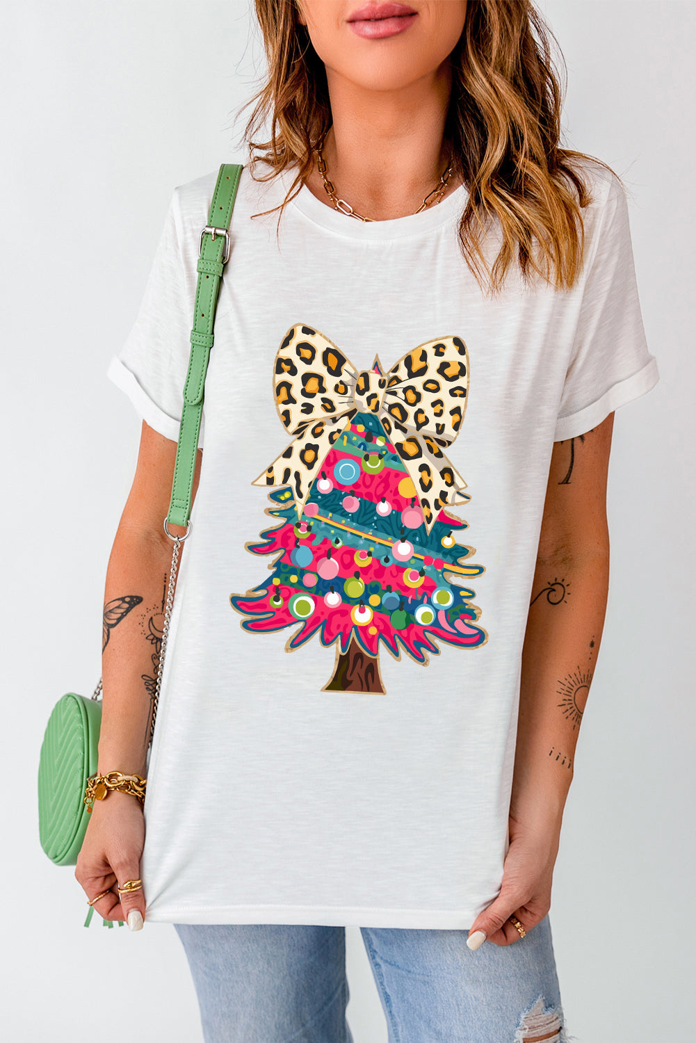 Blue Zone Planet | White Leopard Bow Décor Christmas Tree Graphic Crew Neck Tee-Graphic/Graphic Tees-[Adult]-[Female]-2022 Online Blue Zone Planet