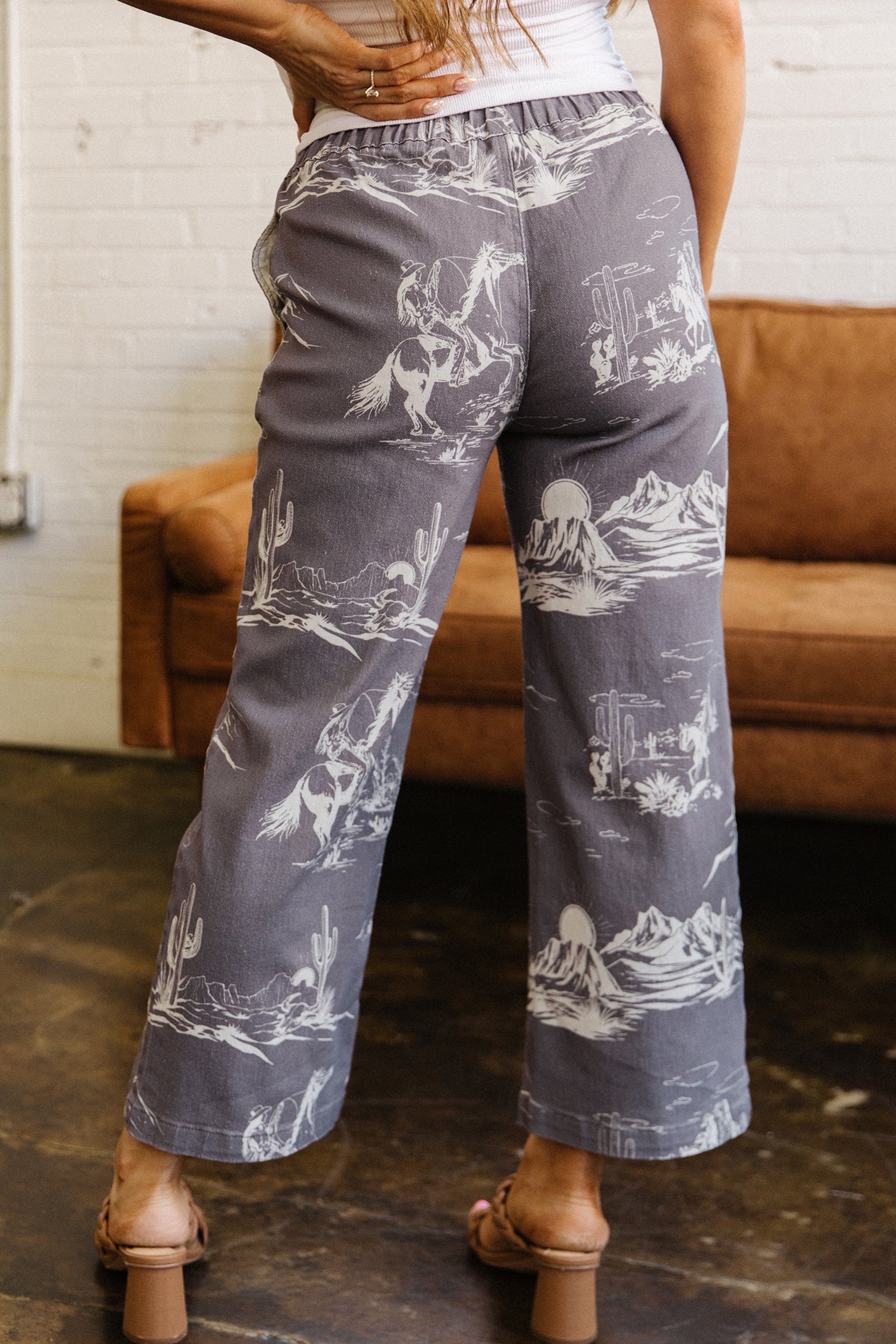 Gray Wild West Riding Vintage Printed Shift Jeans-Bottoms/Jeans-[Adult]-[Female]-2022 Online Blue Zone Planet