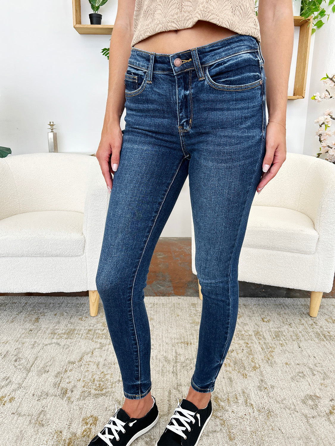 Judy Blue Full Size Classic Handsand Skinny Jeans-BOTTOMS SIZES SMALL MEDIUM LARGE-[Adult]-[Female]-2022 Online Blue Zone Planet