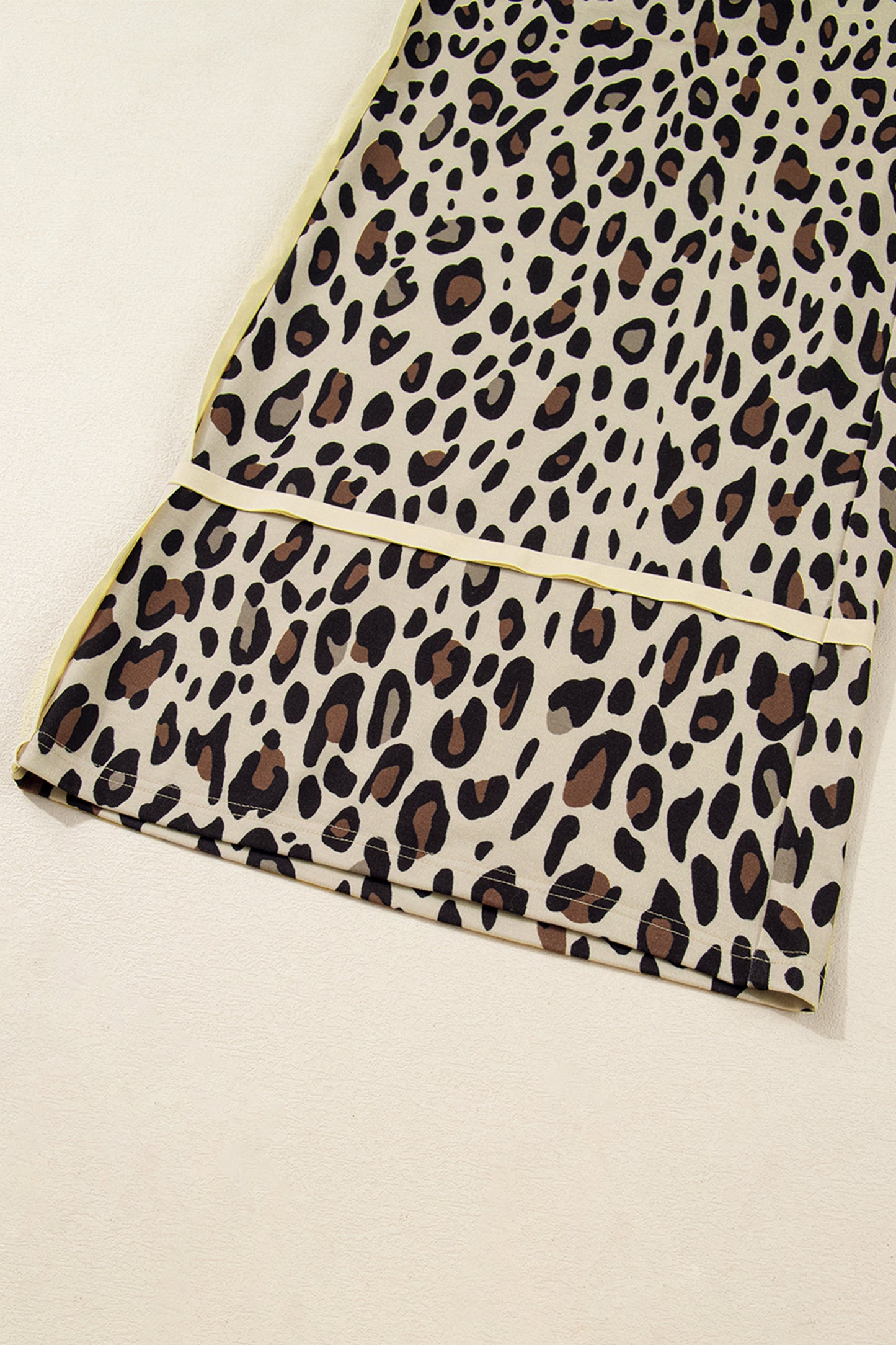 Khaki Exposed Seam Patched Pocket Plus Size Drawstring Leopard Wide Leg Pants-Plus Size/Plus Size Bottoms-[Adult]-[Female]-2022 Online Blue Zone Planet