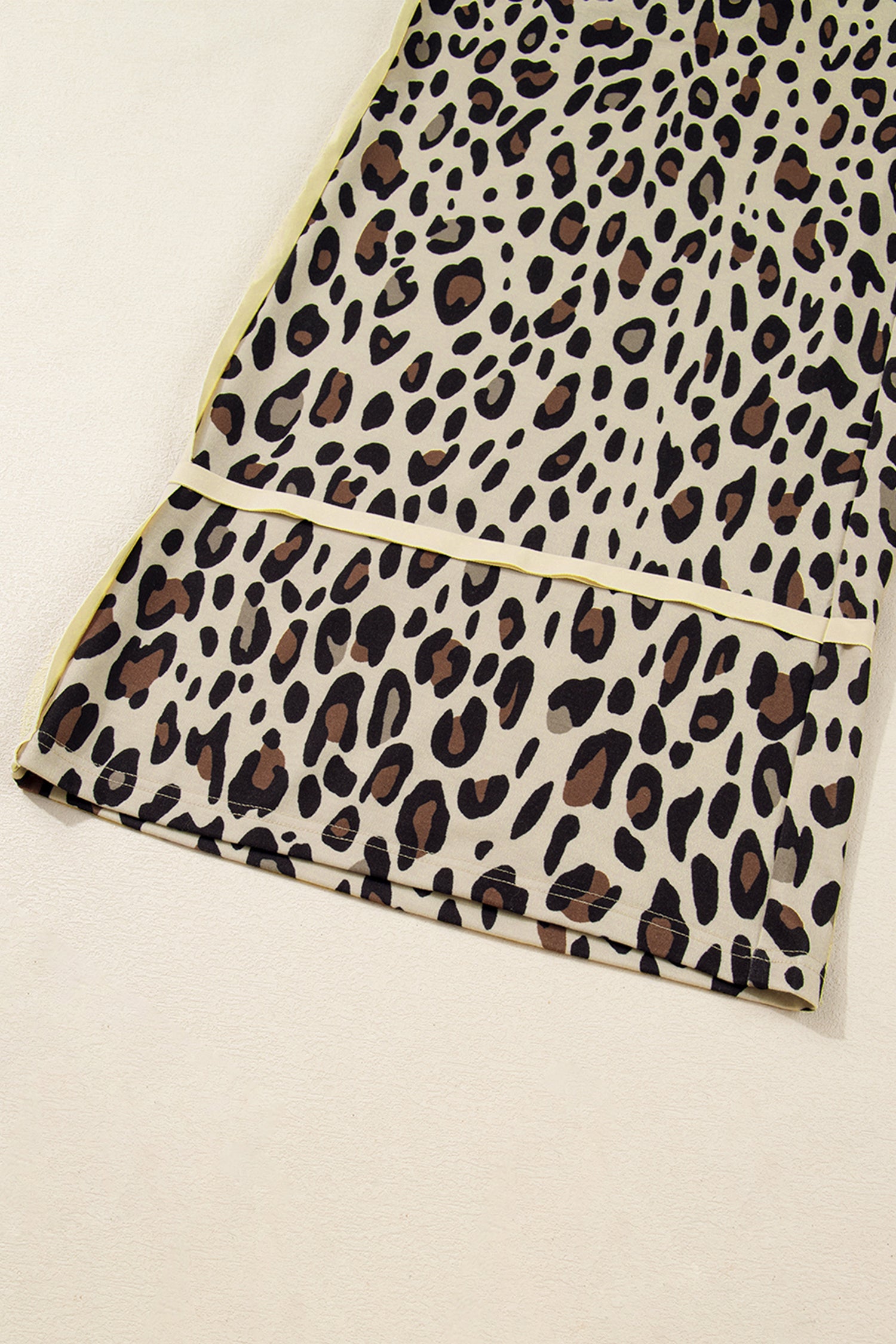 Khaki Exposed Seam Patched Pocket Plus Size Drawstring Leopard Wide Leg Pants-Plus Size/Plus Size Bottoms-[Adult]-[Female]-2022 Online Blue Zone Planet