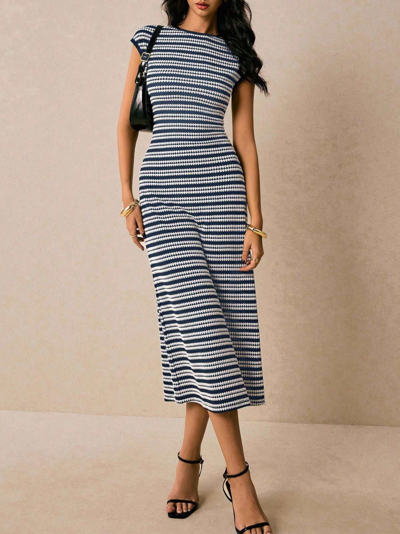 3459b739-11ee-4b7d-9df9-e2b2950a70ec-Max