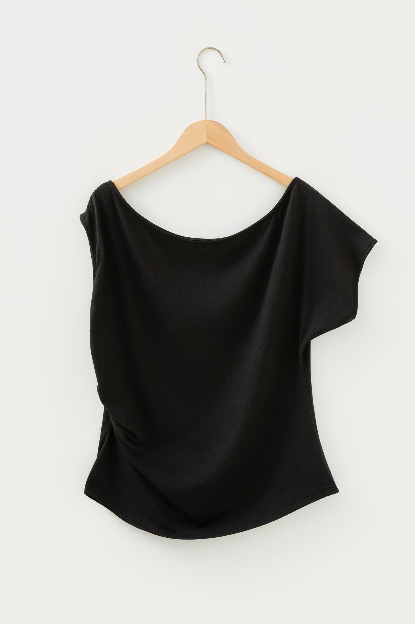 Black Plus Size Solid Color Asymmetric Neck Short Sleeve Blouse-Plus Size/Plus Size Tops/Plus Size Tops & Tees-[Adult]-[Female]-2022 Online Blue Zone Planet