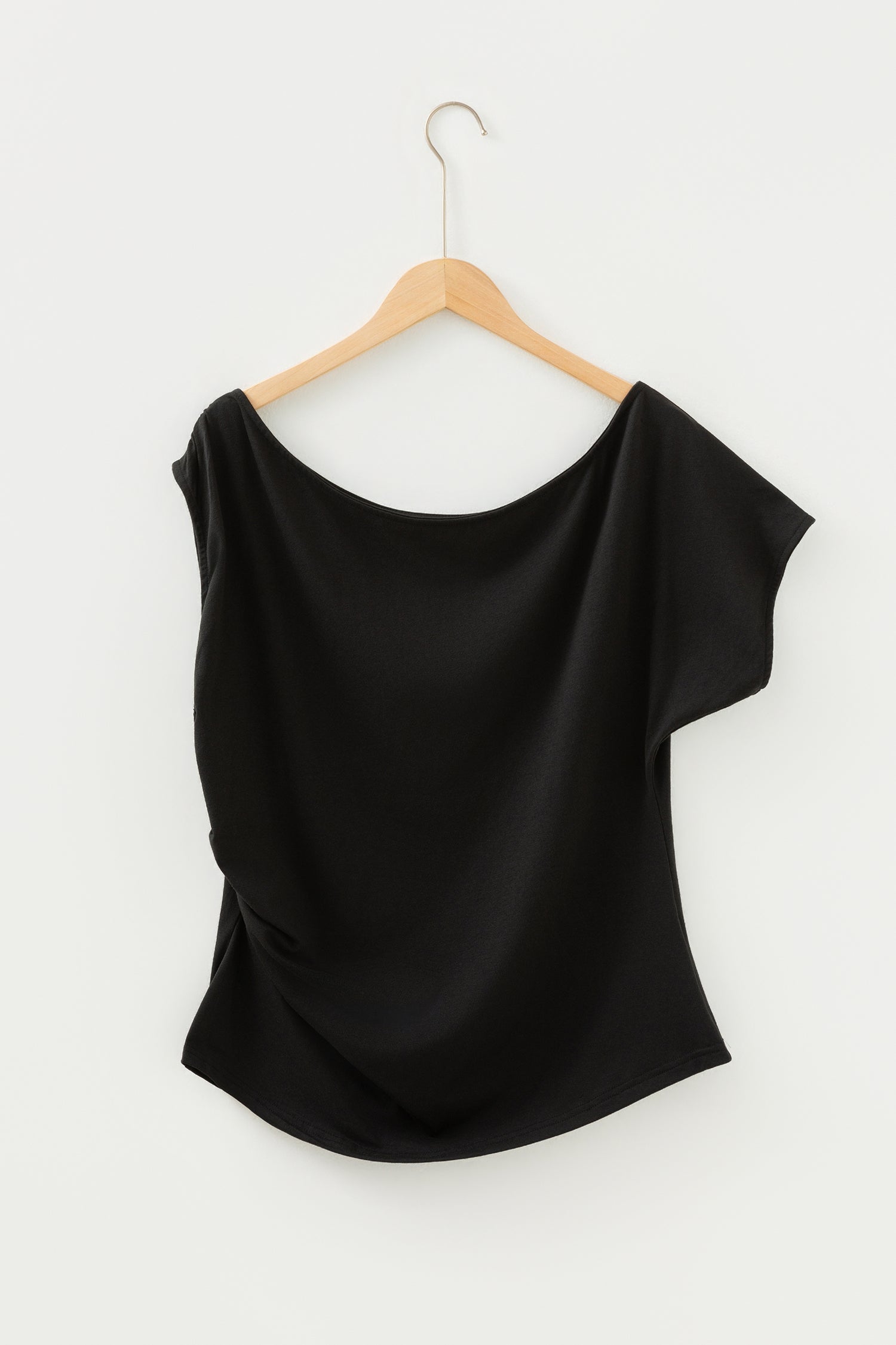 Black Plus Size Solid Color Asymmetric Neck Short Sleeve Blouse-Plus Size/Plus Size Tops/Plus Size Tops & Tees-[Adult]-[Female]-2022 Online Blue Zone Planet