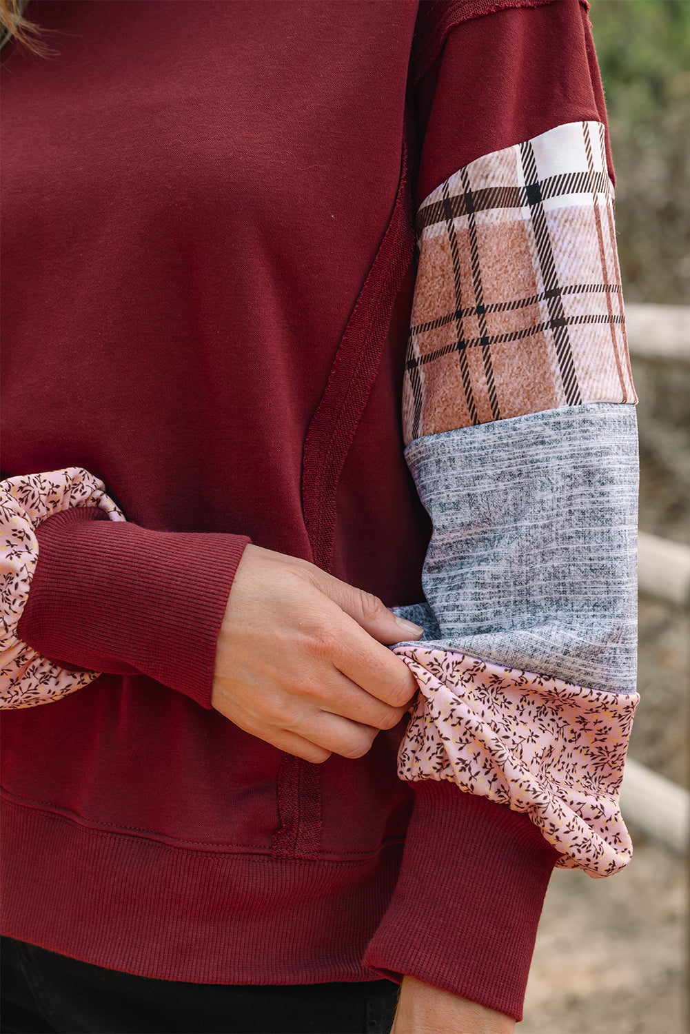 Red Sandalwood Plaid Colorblock Patchwork Sleeve Raw Seam Sweatshirt-Tops/Sweatshirts & Hoodies-[Adult]-[Female]-2022 Online Blue Zone Planet