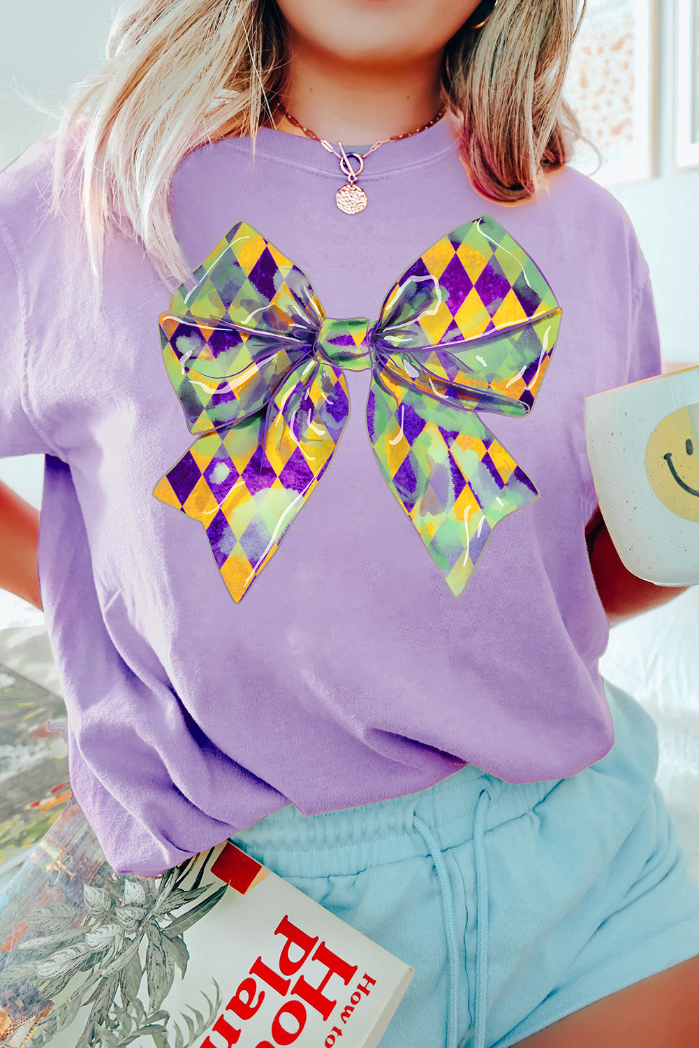 Wisteria Mardi Gras Bowknot Pattern Crew Neck T Shirt-Graphic/Graphic Tees-[Adult]-[Female]-2022 Online Blue Zone Planet