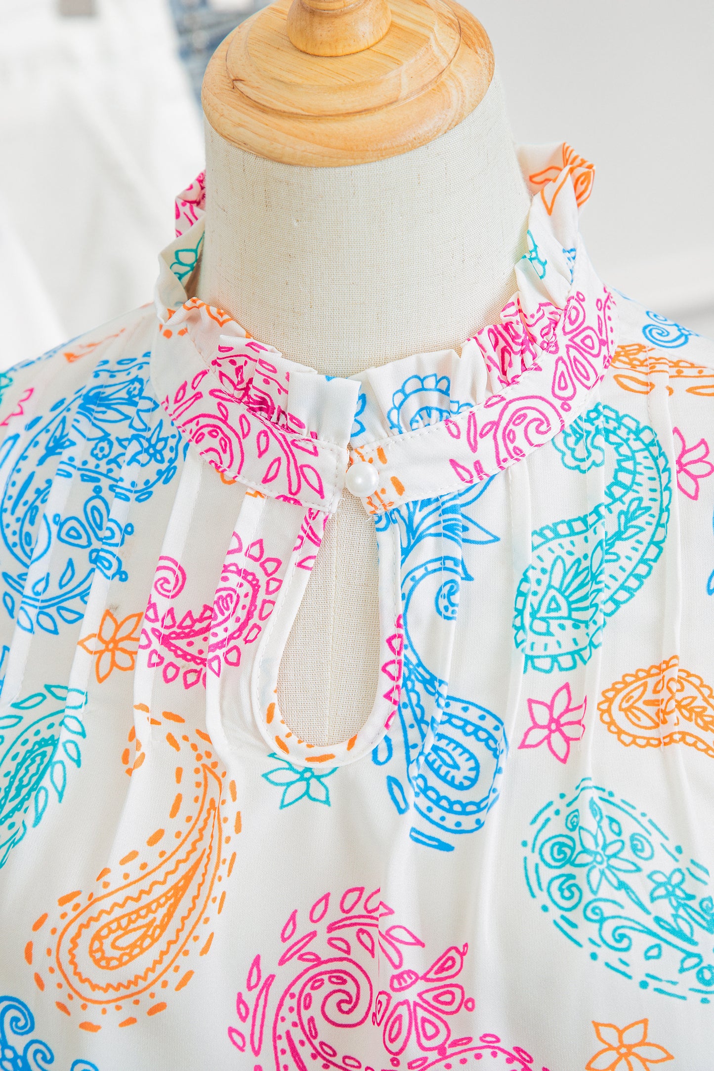 Multicolour Vibrant Paisley Printed Button Keyhole Puff Sleeve Blouse-Tops/Blouses & Shirts-[Adult]-[Female]-2022 Online Blue Zone Planet