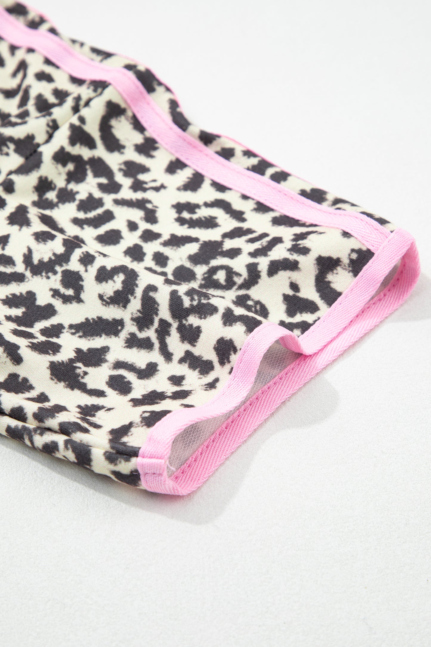 White Contrast V Neck Varsity Short Sleeve Leopard Top-Tops/Tops & Tees-[Adult]-[Female]-2022 Online Blue Zone Planet