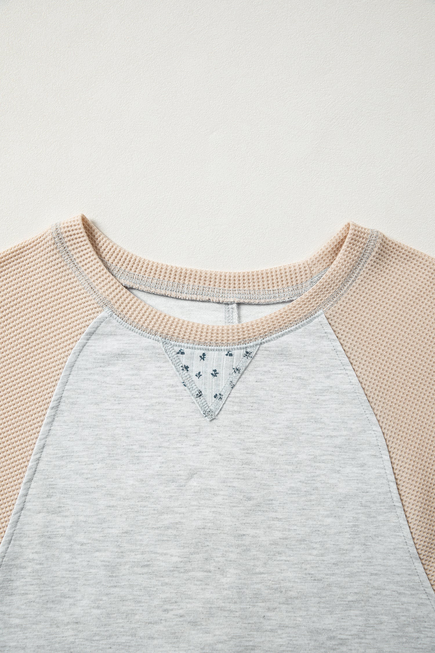 Light Grey Mixed Print Raglan Sleeve Patchwork Exposed Seam Pullover Top-Tops/Long Sleeve Tops-[Adult]-[Female]-2022 Online Blue Zone Planet