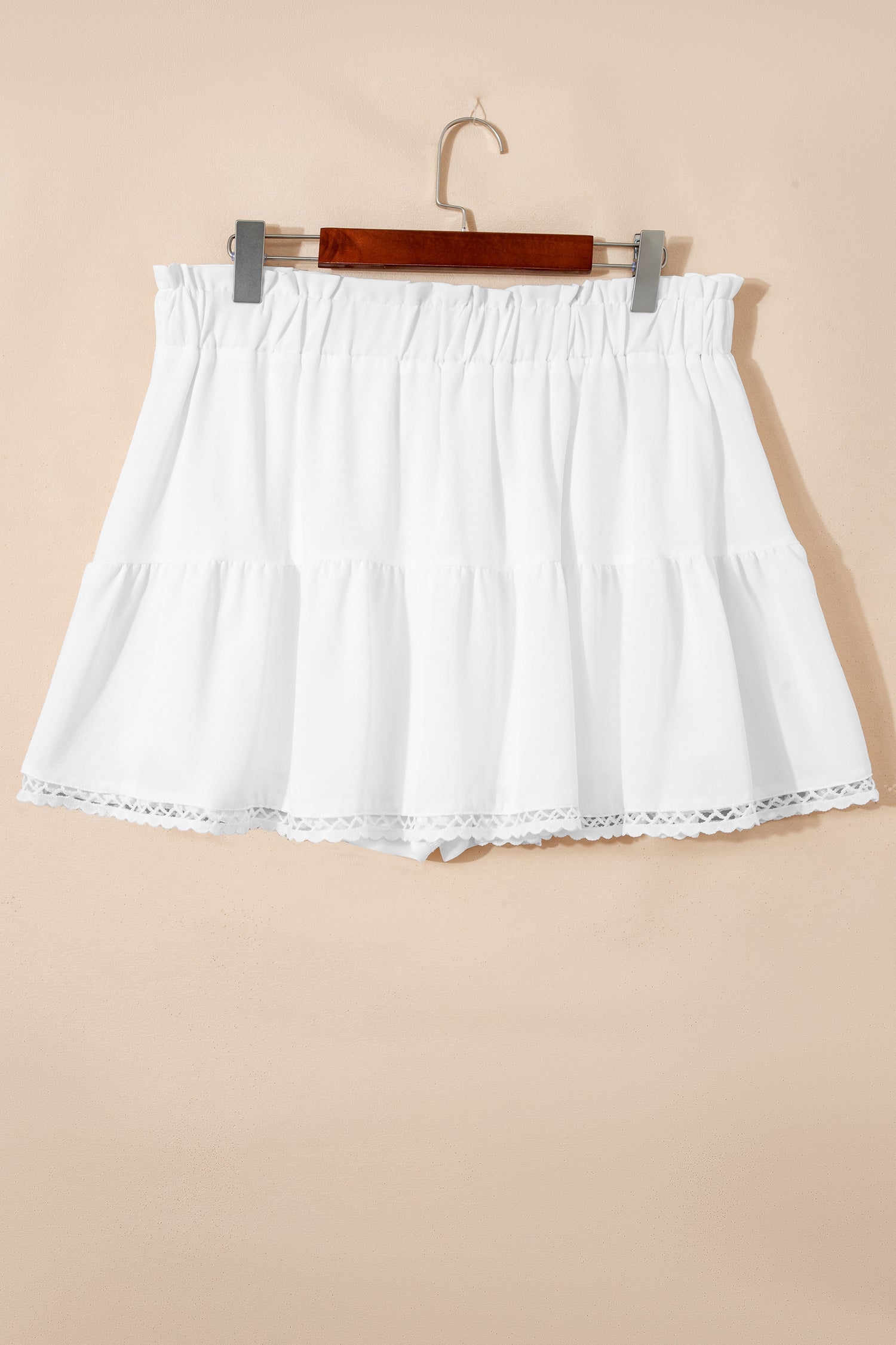 White Plus Size Frilled Elastic Waist Lace Trim Boho Ruffled Shorts-Plus Size/Plus Size Bottoms-[Adult]-[Female]-2022 Online Blue Zone Planet