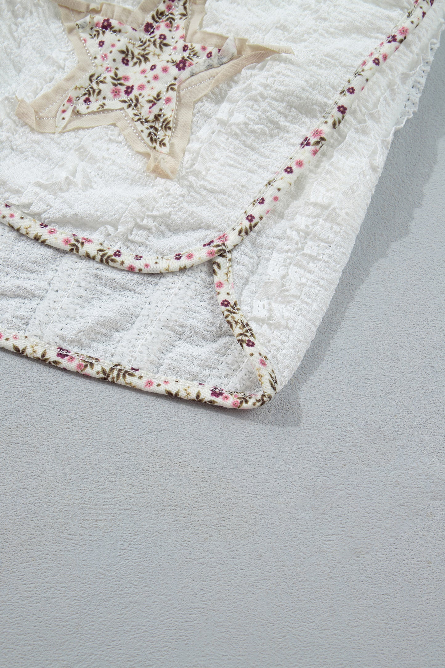 White Textured Lace Detail Floral Star Patch Drawstring Casual Shorts-Bottoms/Casual Shorts-[Adult]-[Female]-2022 Online Blue Zone Planet