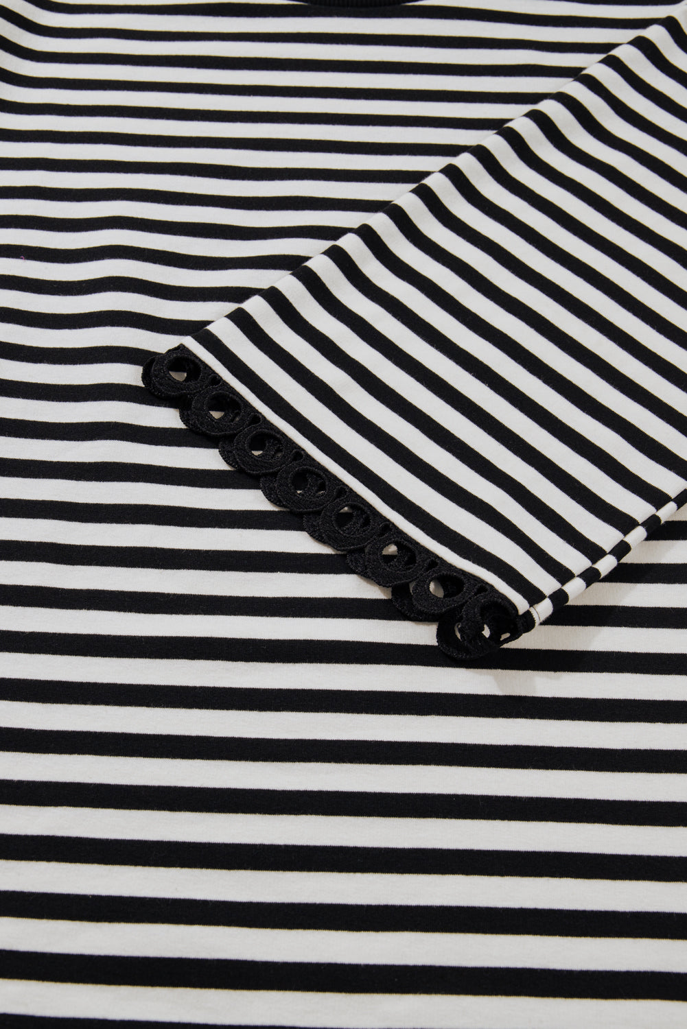 Black Striped Print Drop Shoulder Lace Trim Bracelet Sleeve Loose Top-Bracelet-[Adult]-[Female]-2022 Online Blue Zone Planet