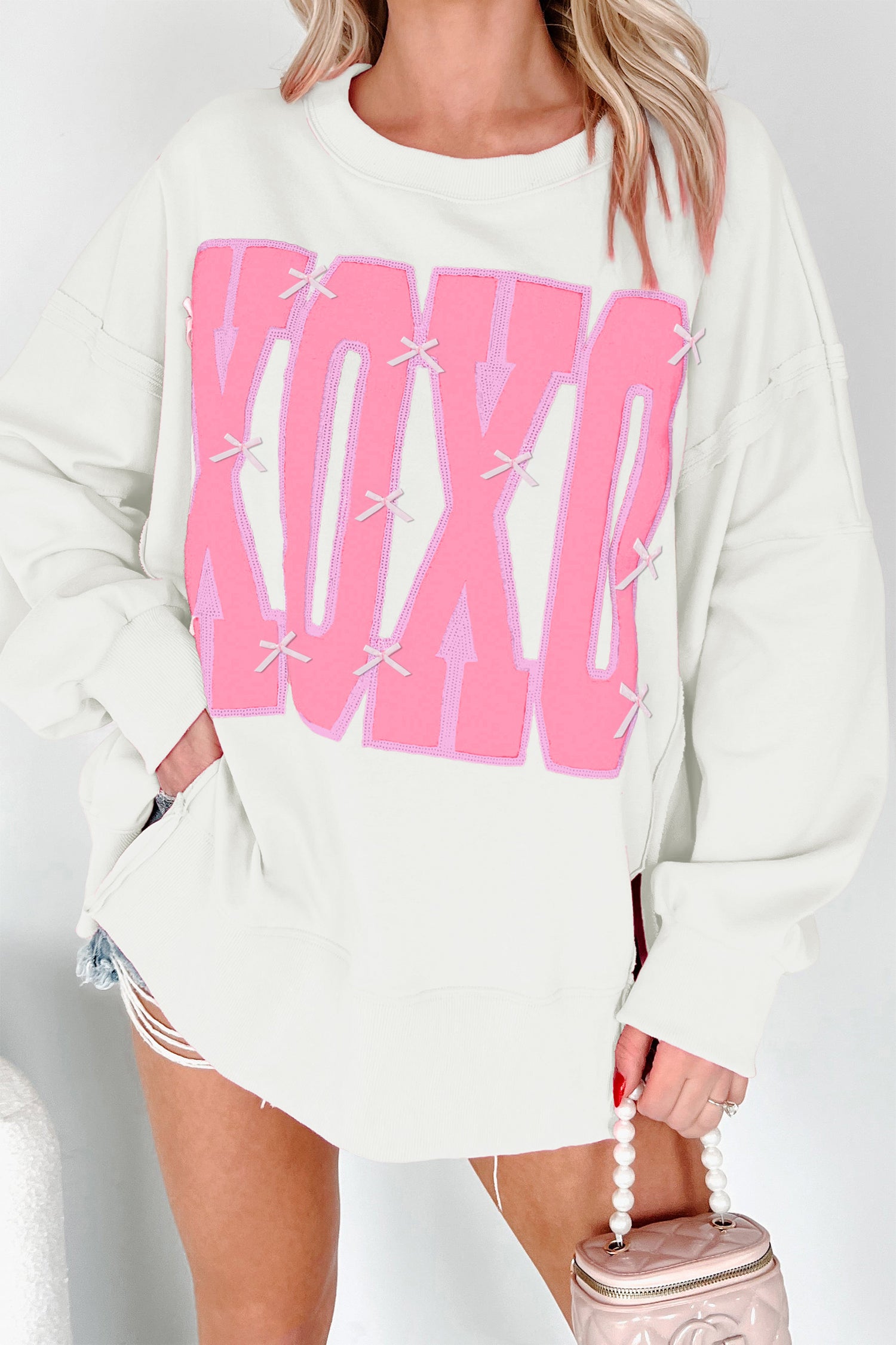 White Bow Sequin XOXO Letter Graphic Exposed Seam Baggy Sweatshirt-Tops/Sweatshirts & Hoodies-[Adult]-[Female]-White-S-2022 Online Blue Zone Planet