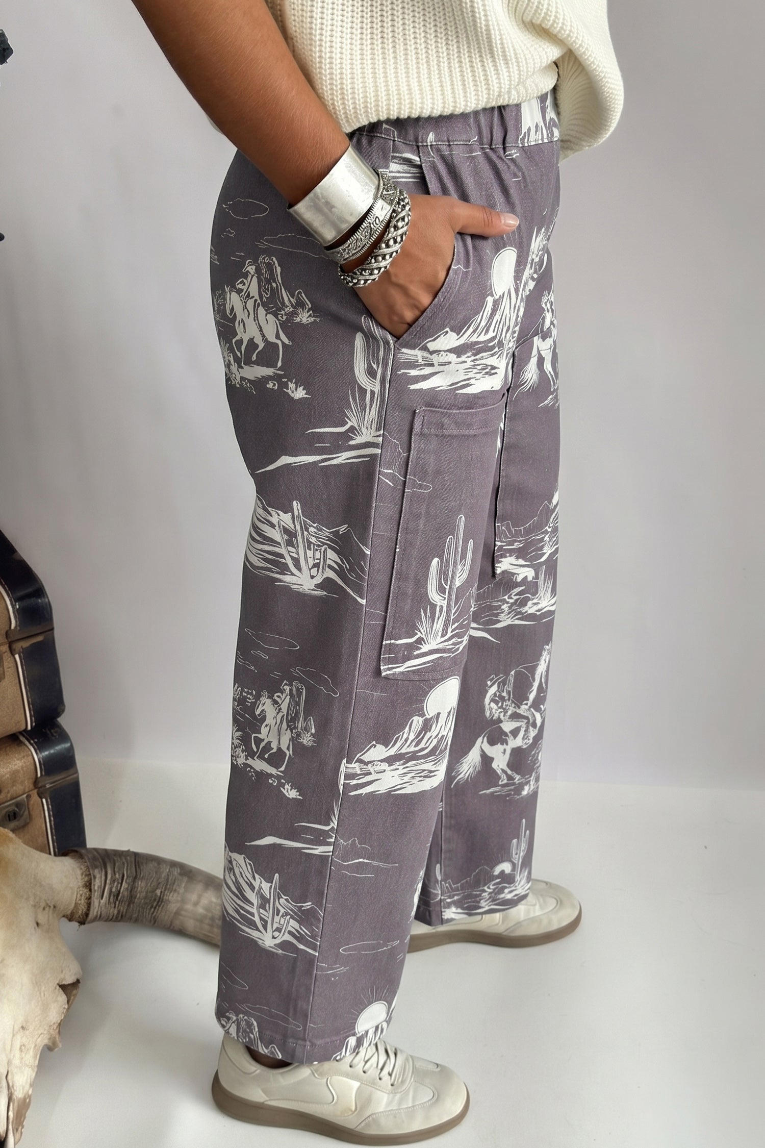 Gray Wild West Riding Vintage Printed Shift Jeans-Bottoms/Jeans-[Adult]-[Female]-2022 Online Blue Zone Planet