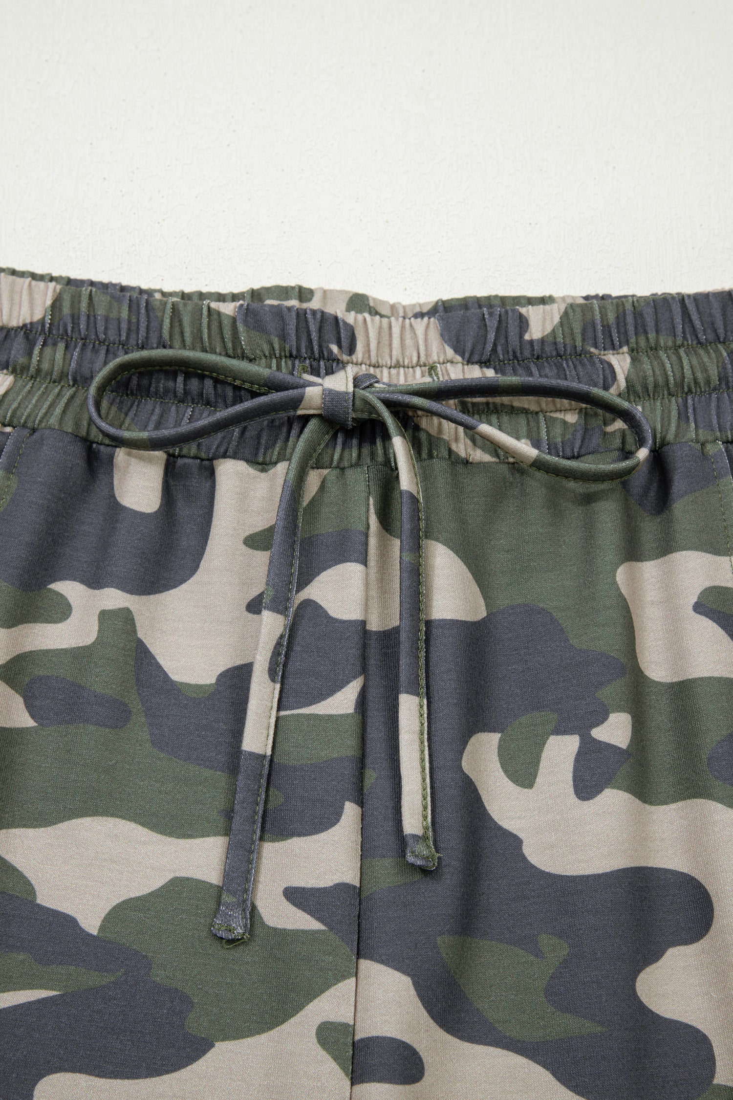 Green Tie Elastic Waist Pocketed Plus Size Camo Shorts-Plus Size/Plus Size Bottoms-[Adult]-[Female]-2022 Online Blue Zone Planet
