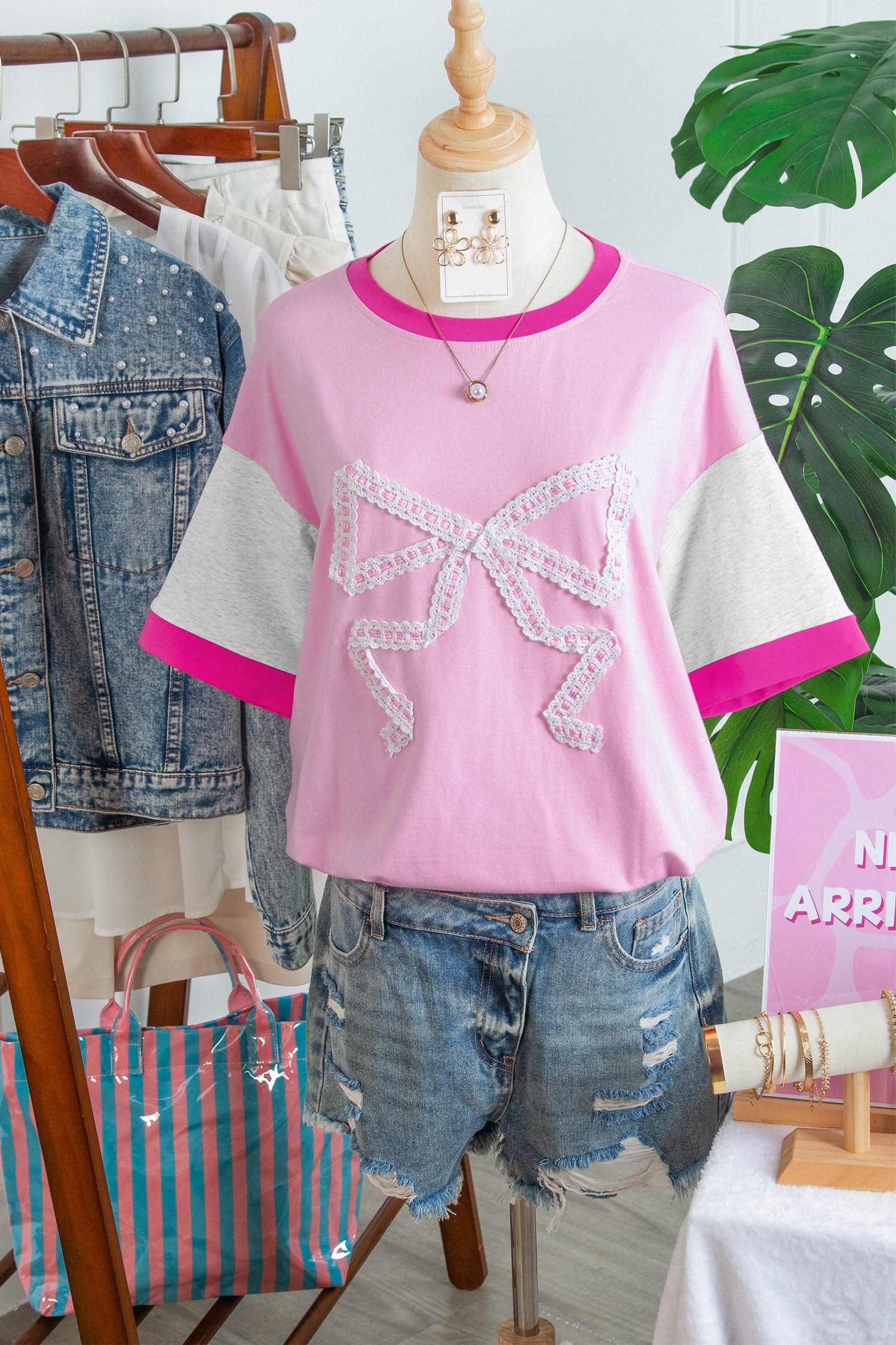 Gossamer Pink Embroidered Bow Detail Color Block Loose Tee-Tops/Tops & Tees-[Adult]-[Female]-2022 Online Blue Zone Planet