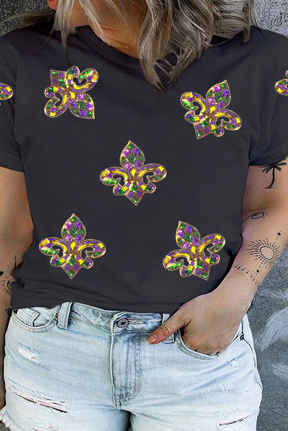 Orchid Petal Mardi Gras Fleur de Lis Patched Graphic Crewneck Plus Size Tee-Graphic/Graphic Plus Size-[Adult]-[Female]-Black-1X-2022 Online Blue Zone Planet