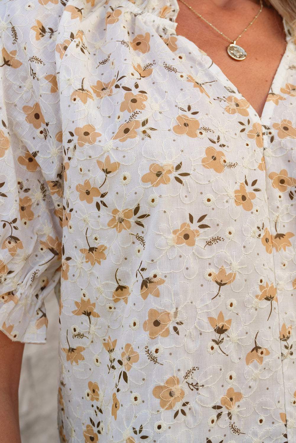 White Floral Eyelet Embroidered Puff Sleeve Notch V Neck Blouse-Tops/Blouses & Shirts-[Adult]-[Female]-2022 Online Blue Zone Planet