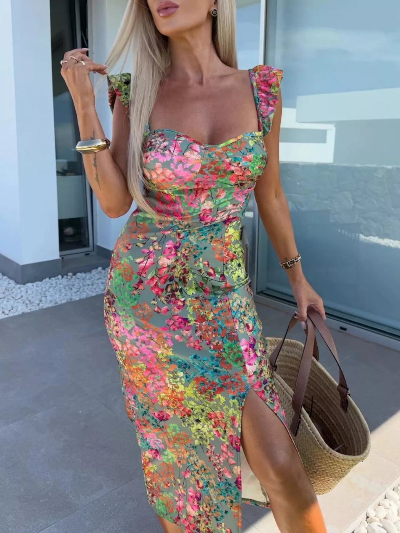 sweetheart neck midi dress Smitten Neckline Chiffon White Audrey will be your next staple this season The Red Sweetheart Neck Jacquard