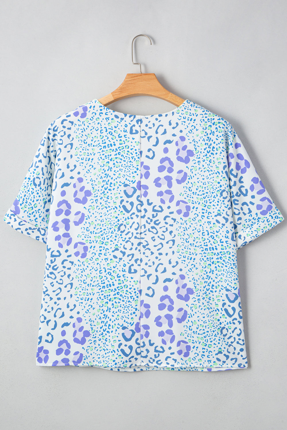 Sky Blue Leopard Print Short Sleeve V Neck Plus Size Top-Plus Size/Plus Size Tops/Plus Size Blouses & Shirts-[Adult]-[Female]-2022 Online Blue Zone Planet