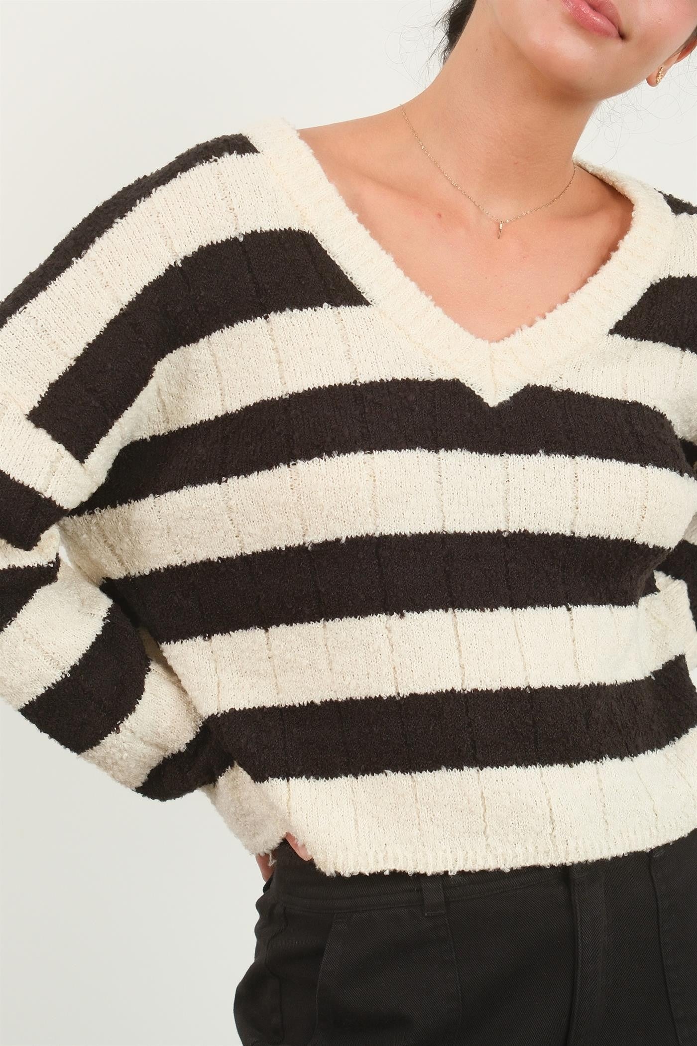 HYFVE Contrast Striped Cropped V-Neck Sweater-TOPS / DRESSES-[Adult]-[Female]-2022 Online Blue Zone Planet