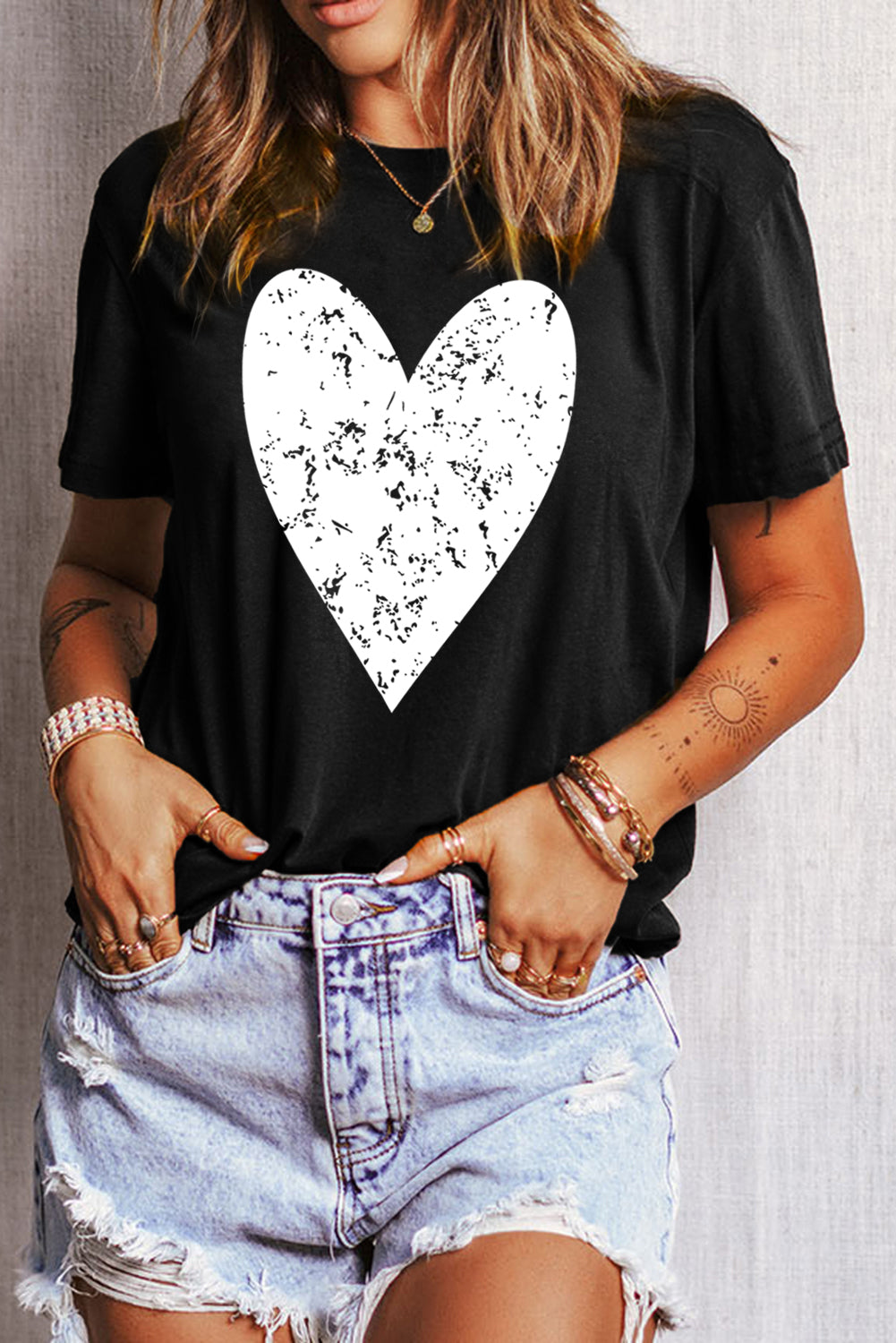 Black Valentines Heart Printed Round Neck T Shirt-Graphic Tees-[Adult]-[Female]-2022 Online Blue Zone Planet