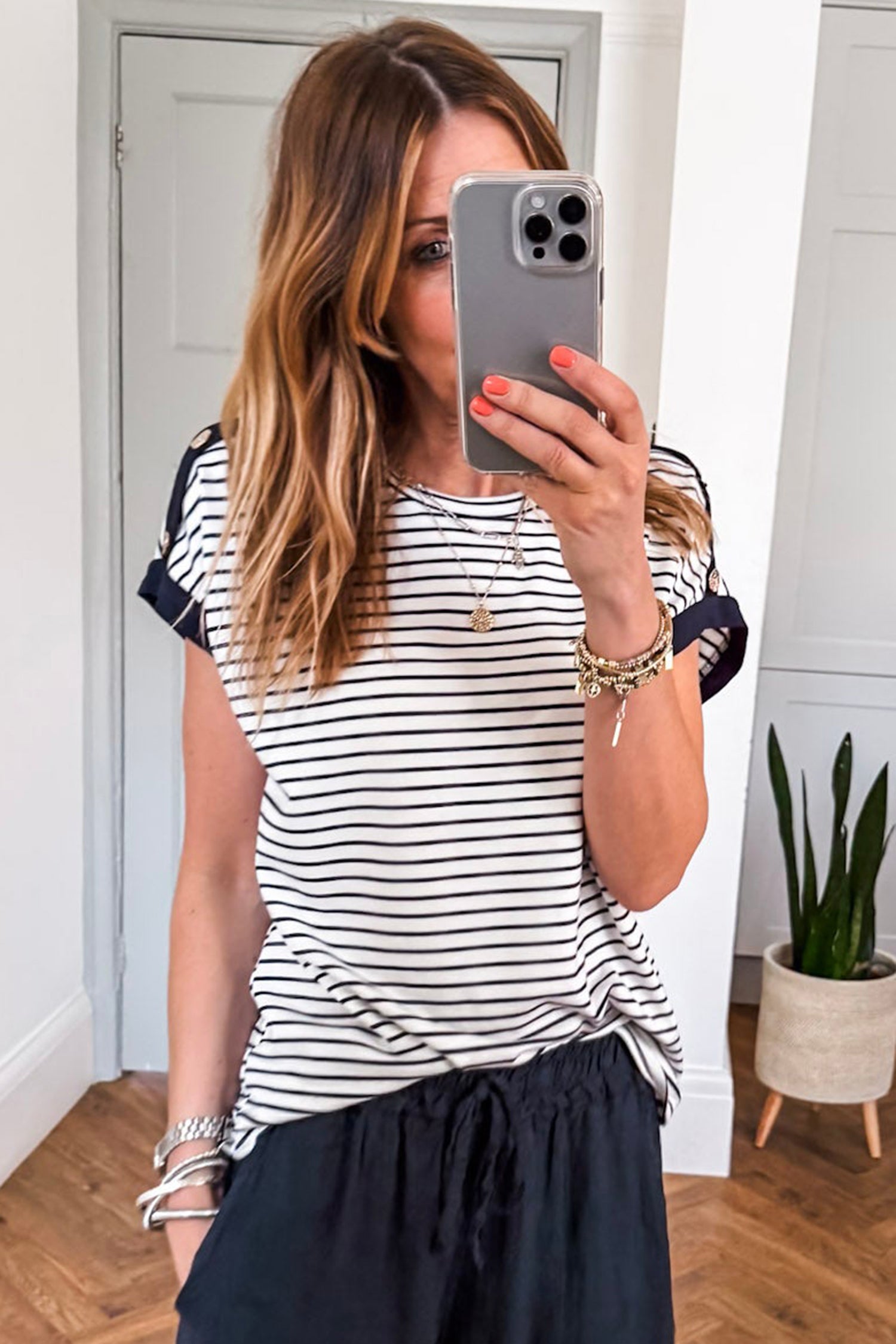 Black Stripe Cuffed Sleeve Button Detail Loose Tee-Tops/Tops & Tees-[Adult]-[Female]-2022 Online Blue Zone Planet