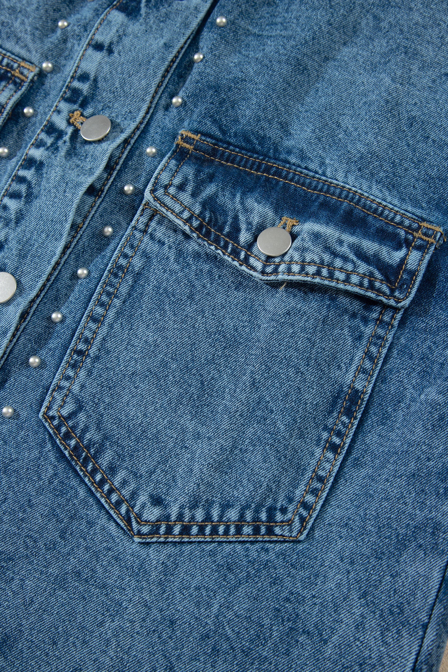 Sail Blue Rivet Embellished Western Style Regular Fit Long Sleeve Denim Jacket