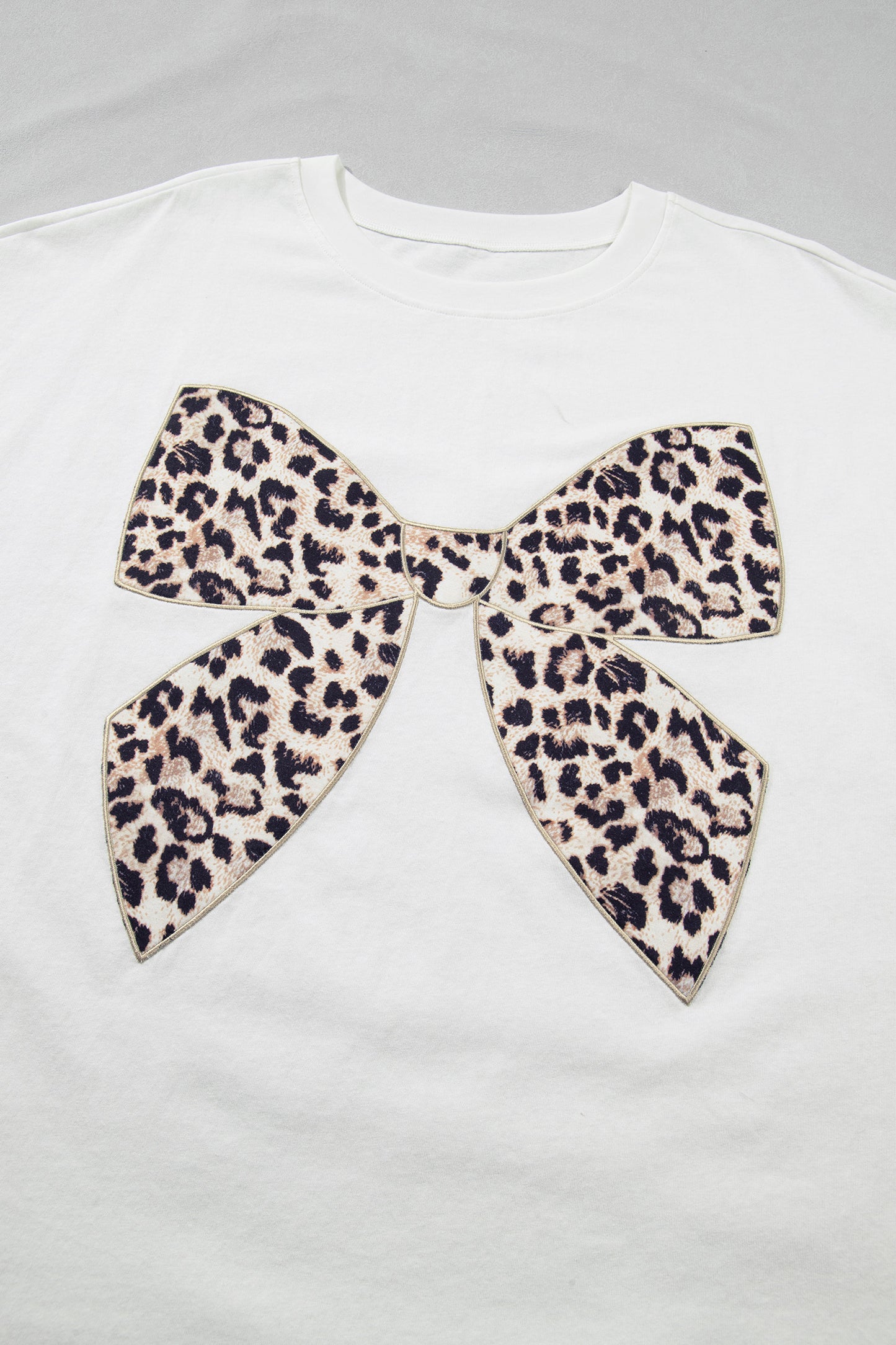 White Plus Size Leopard Bow Embroidered Patch Casual T Shirt-Plus Size/Plus Size Tops/Plus Size Tops & Tees-[Adult]-[Female]-2022 Online Blue Zone Planet