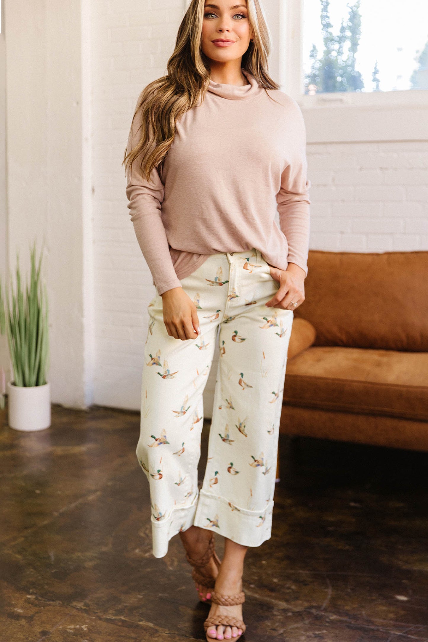 Beige Stylish Mallard Printed Cuffed Hem Shift Jeans