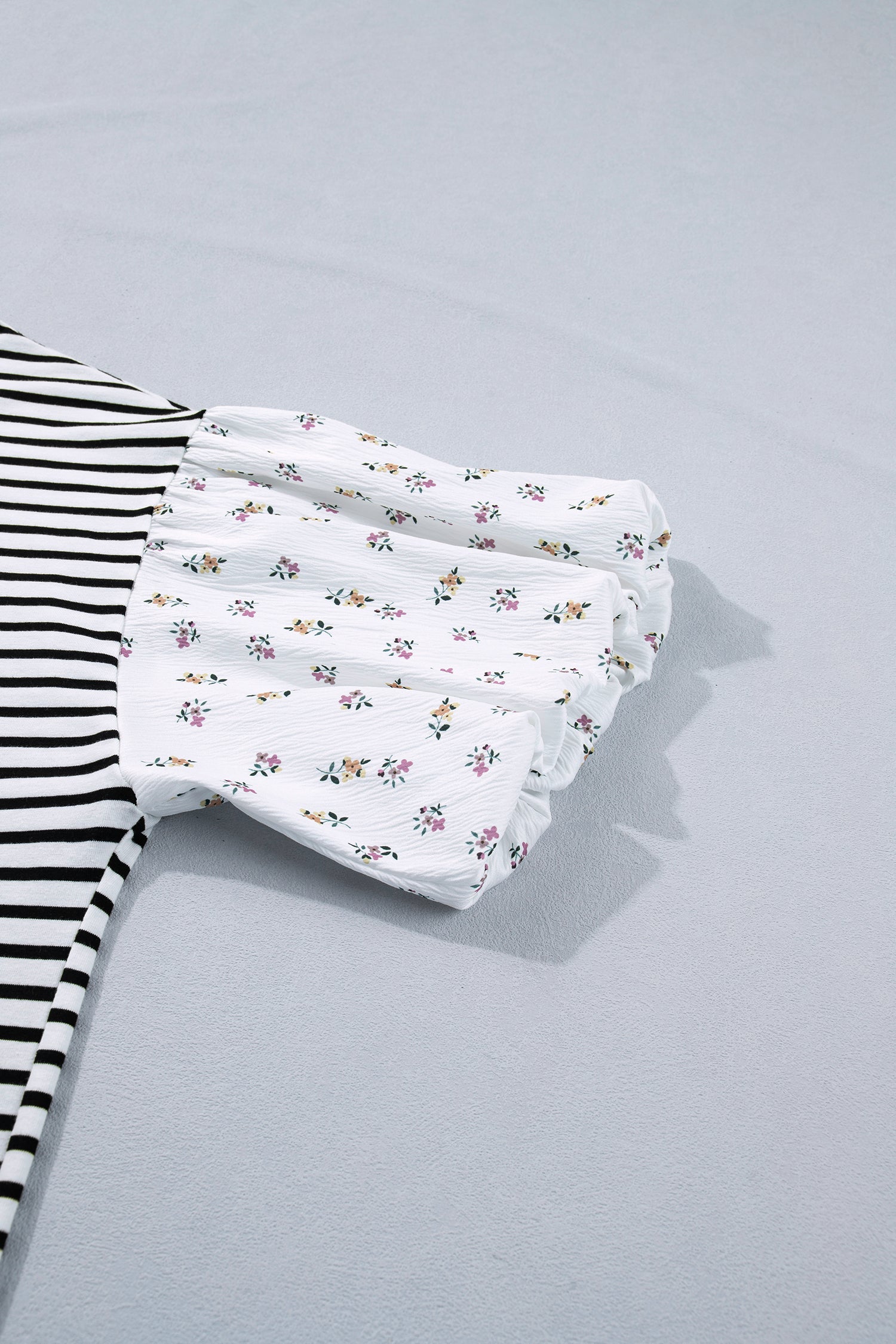 Black Stripe Plus Size Striped Short Sleeve Top with Floral Puff Sleeves-Plus Size/Plus Size Tops/Plus Size Blouses & Shirts-[Adult]-[Female]-2022 Online Blue Zone Planet