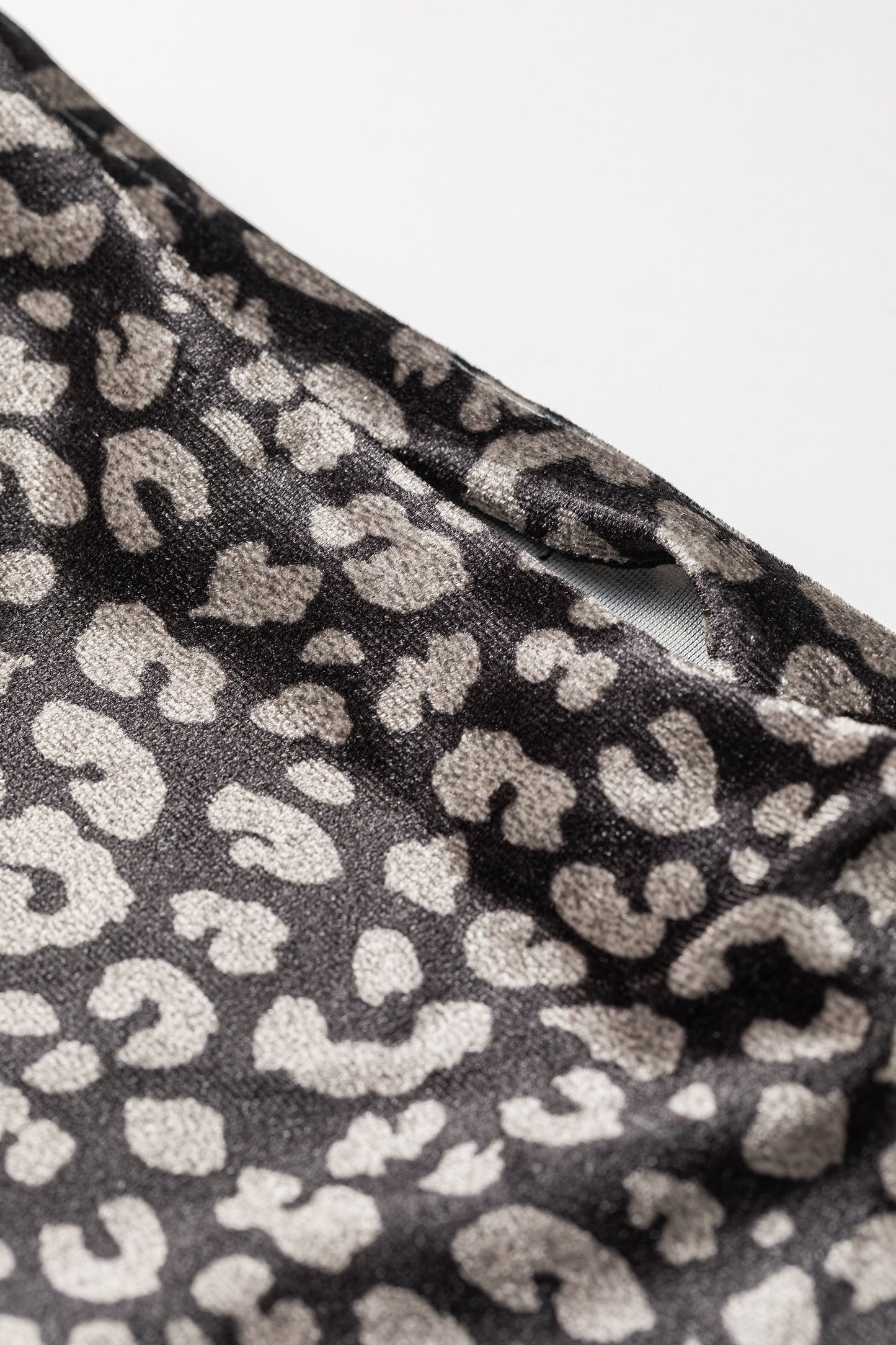 Brown Leopard Print Velvet Long Sleeve Western Style Pullover Top-Tops/Long Sleeve Tops-[Adult]-[Female]-2022 Online Blue Zone Planet