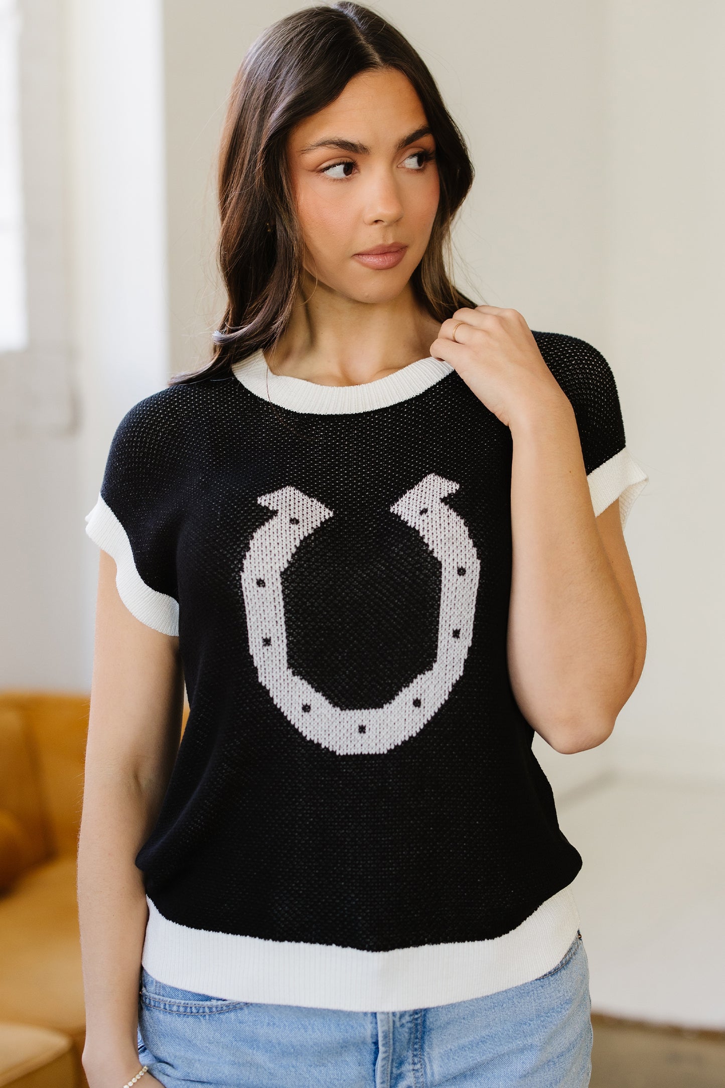 Black Horse Shoe Pattern Contrast Trim Short Sleeve Sweater-Sweaters & Cardigans/Short Sleeve Sweaters-[Adult]-[Female]-2022 Online Blue Zone Planet