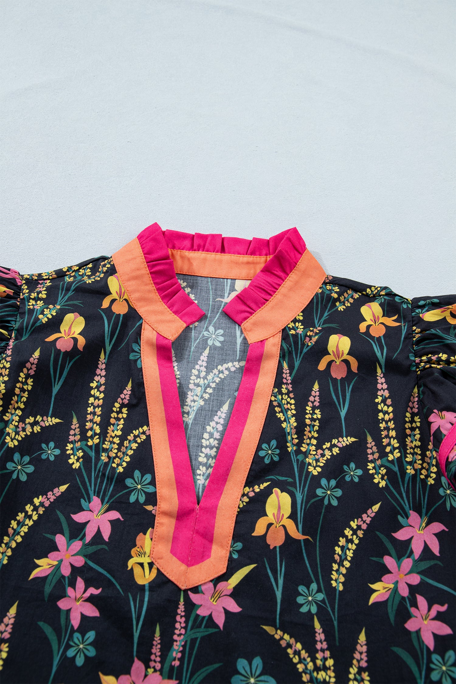Black Floral Print Contrast Trim Tiered Ruffled Short Sleeve Blouse-Tops/Blouses & Shirts-[Adult]-[Female]-2022 Online Blue Zone Planet