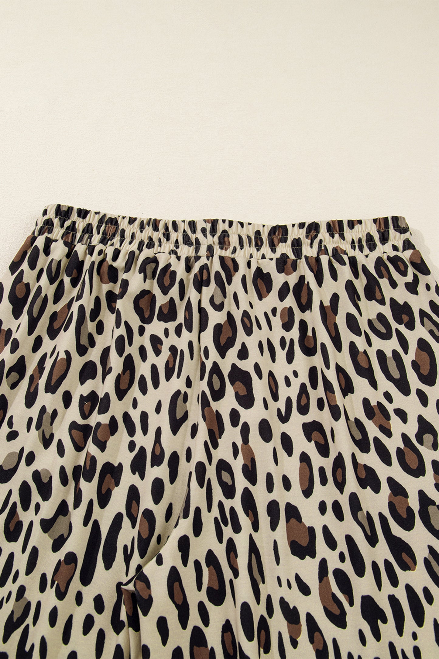 Khaki Exposed Seam Patched Pocket Plus Size Drawstring Leopard Wide Leg Pants-Plus Size/Plus Size Bottoms-[Adult]-[Female]-2022 Online Blue Zone Planet