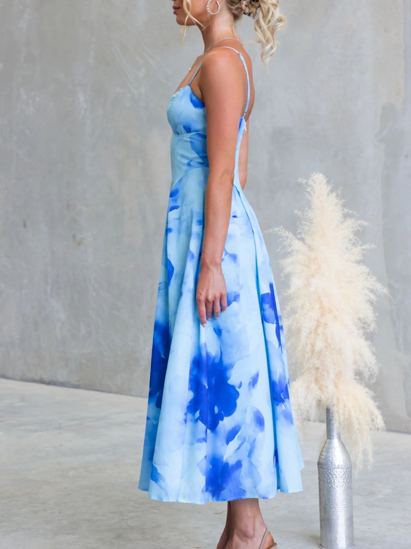 7c2f403f-1a0d-43b2-bef6-33cbda81792c-Max