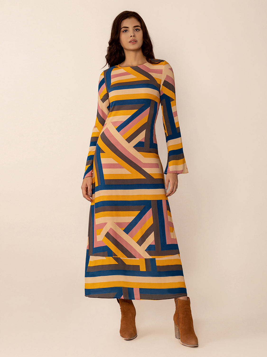 Blue Planet | Contrast Round Neck Flare Sleeve Midi Dress