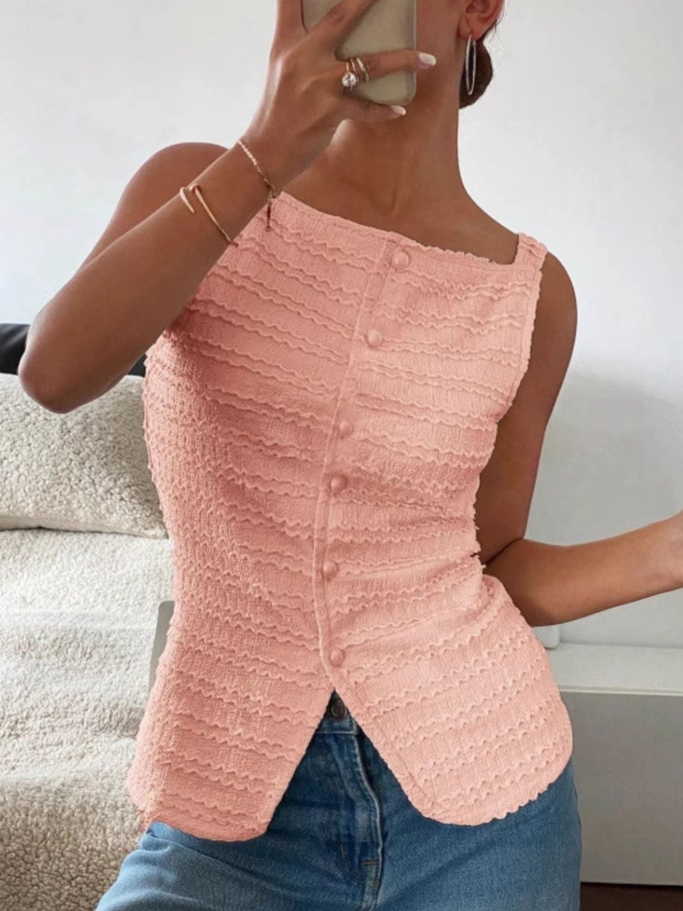 813eb2a2-0081-486f-a1fe-ad2003c66f27-Max