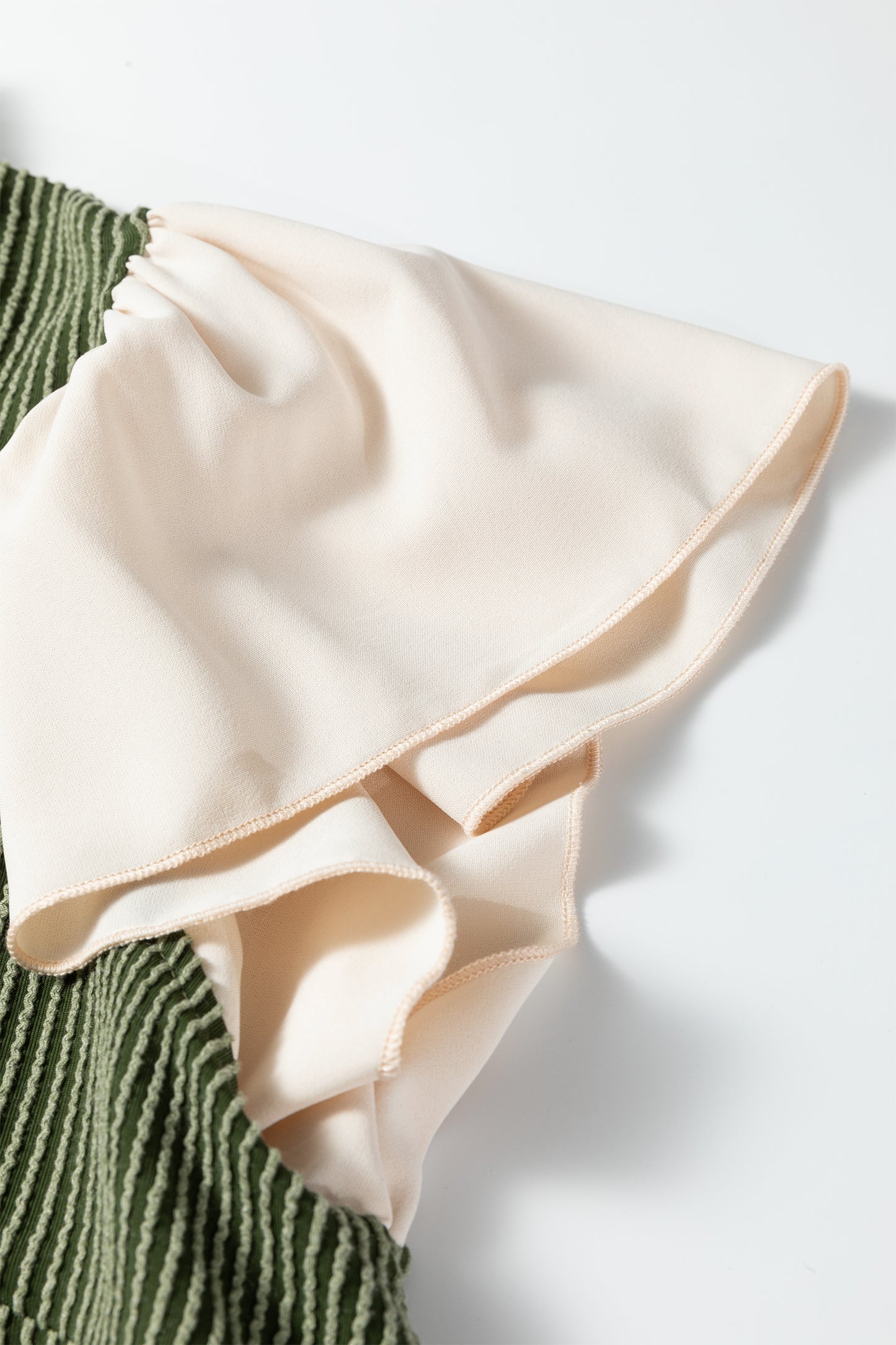 Vineyard Green Plus Size Contrast Frilled Neckline Ruffled Short Sleeve Ribbed Textured Blouse-Plus Size/Plus Size Tops/Plus Size Blouses & Shirts-[Adult]-[Female]-2022 Online Blue Zone Planet