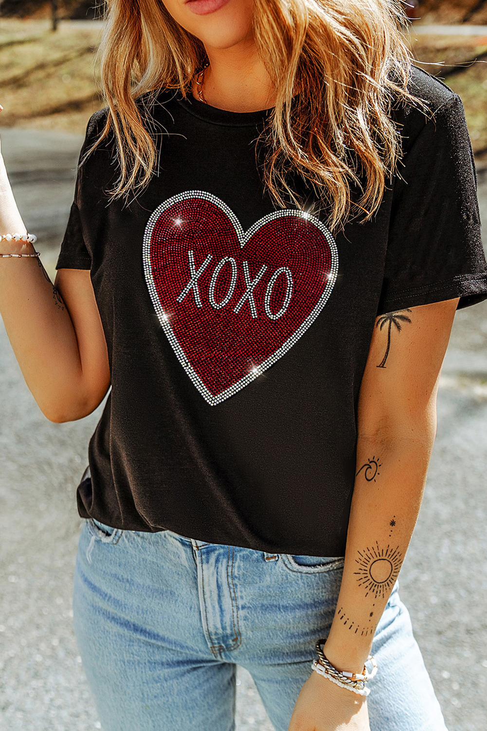 Black Rhinestone XOXO Heart Graphic Crewneck Tee-Graphic Tees-[Adult]-[Female]-2022 Online Blue Zone Planet