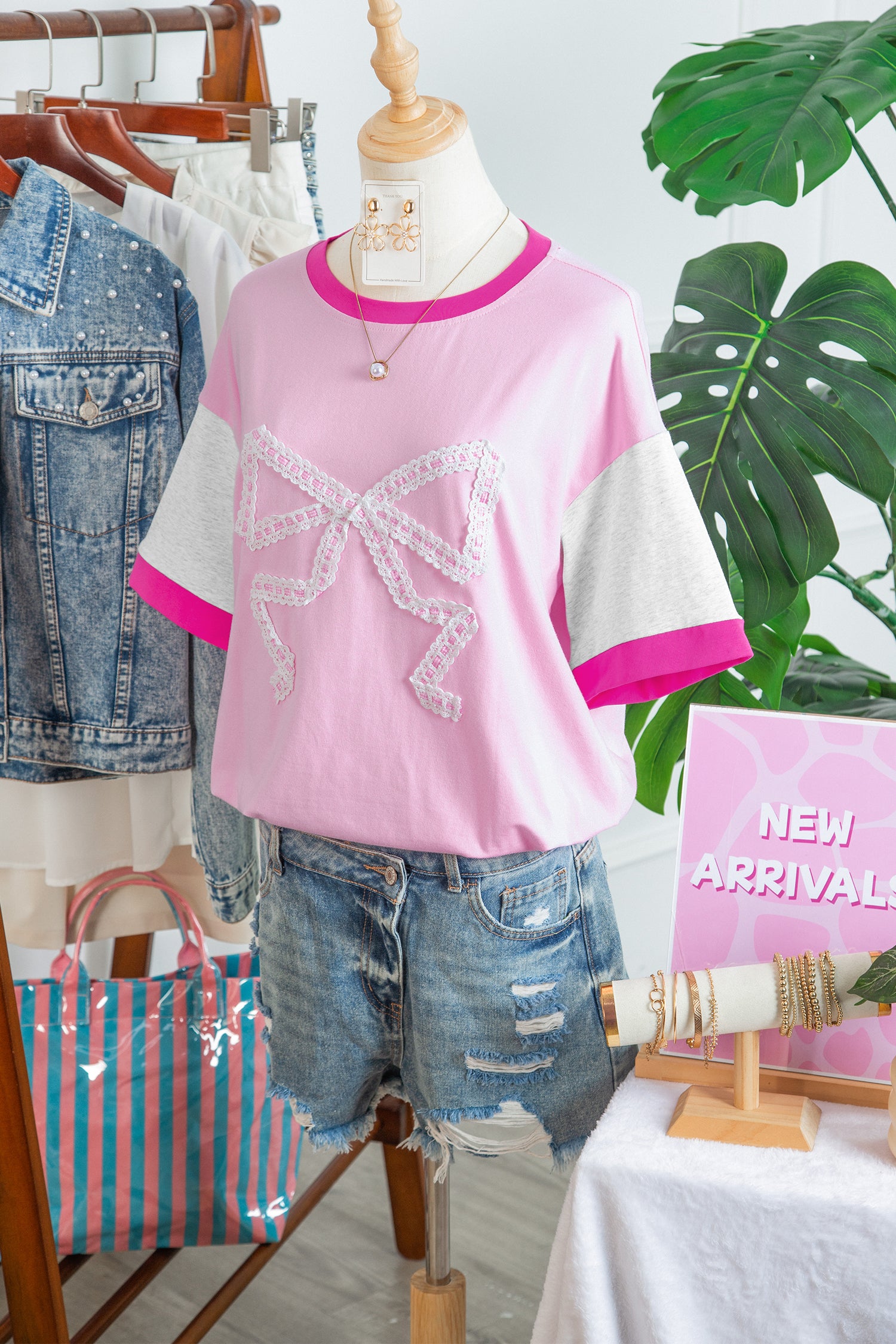 Gossamer Pink Embroidered Bow Detail Color Block Loose Tee-Tops/Tops & Tees-[Adult]-[Female]-2022 Online Blue Zone Planet