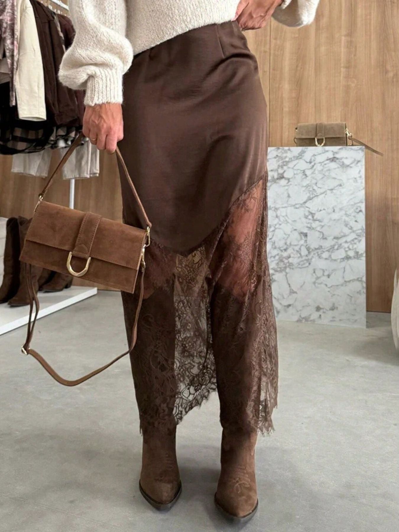 880b27ab8e7e41b989731ababa95f812-Max