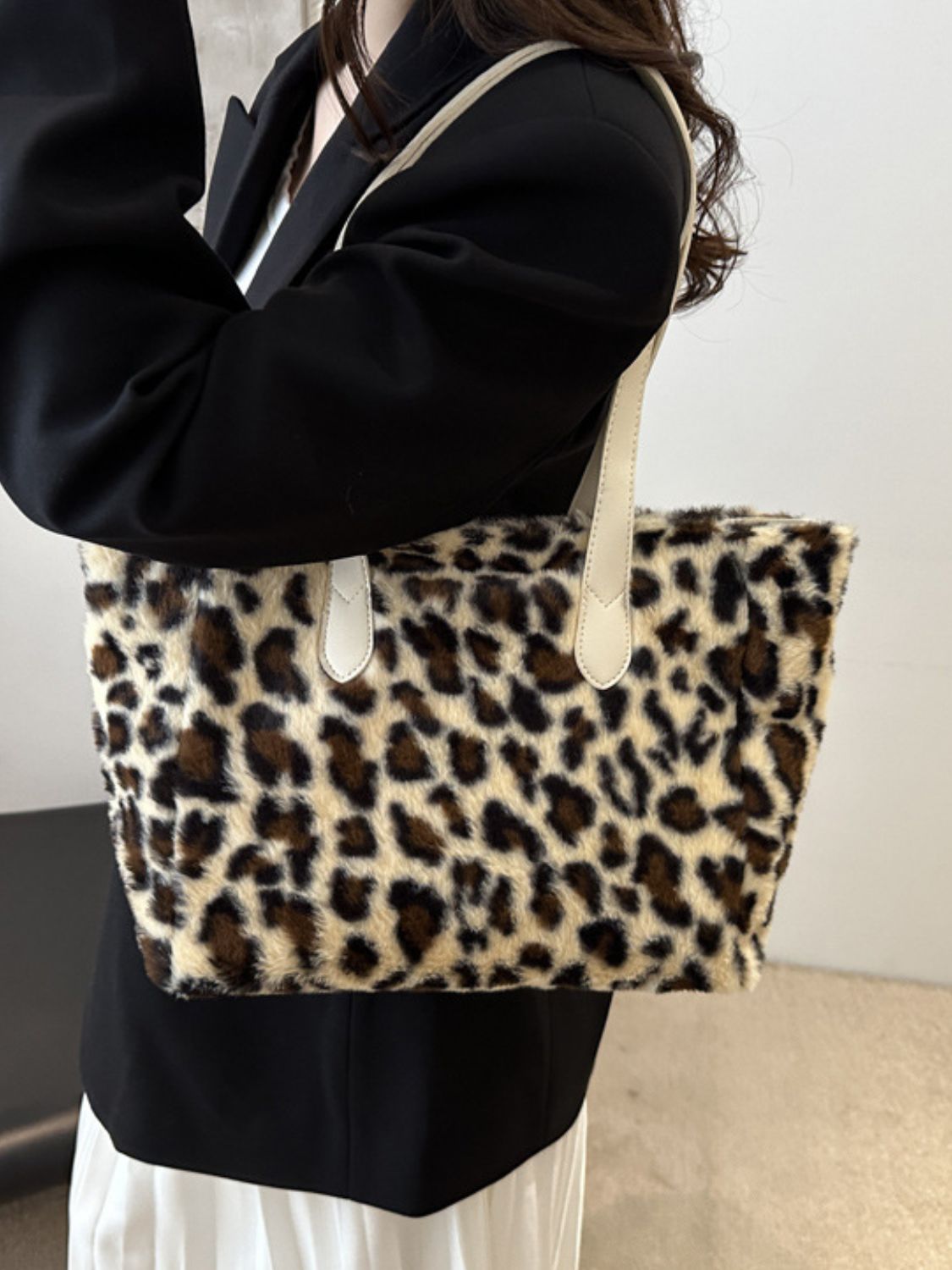 Blue Zone Planet | Leopard Fluff Tote Bag-Handbags-[Adult]-[Female]-2022 Online Blue Zone Planet